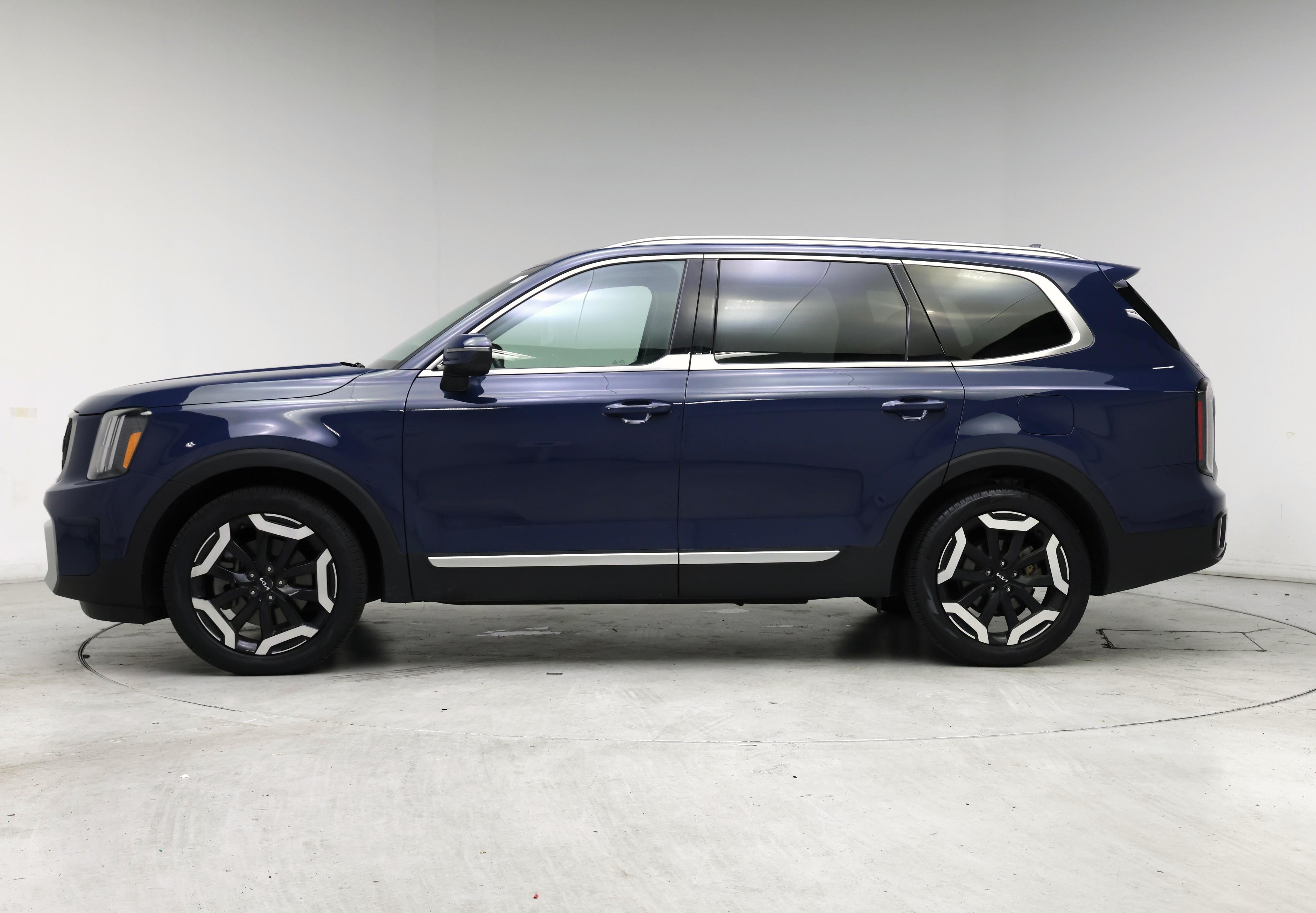 Thumbnail: 2024 Kia Telluride - 3