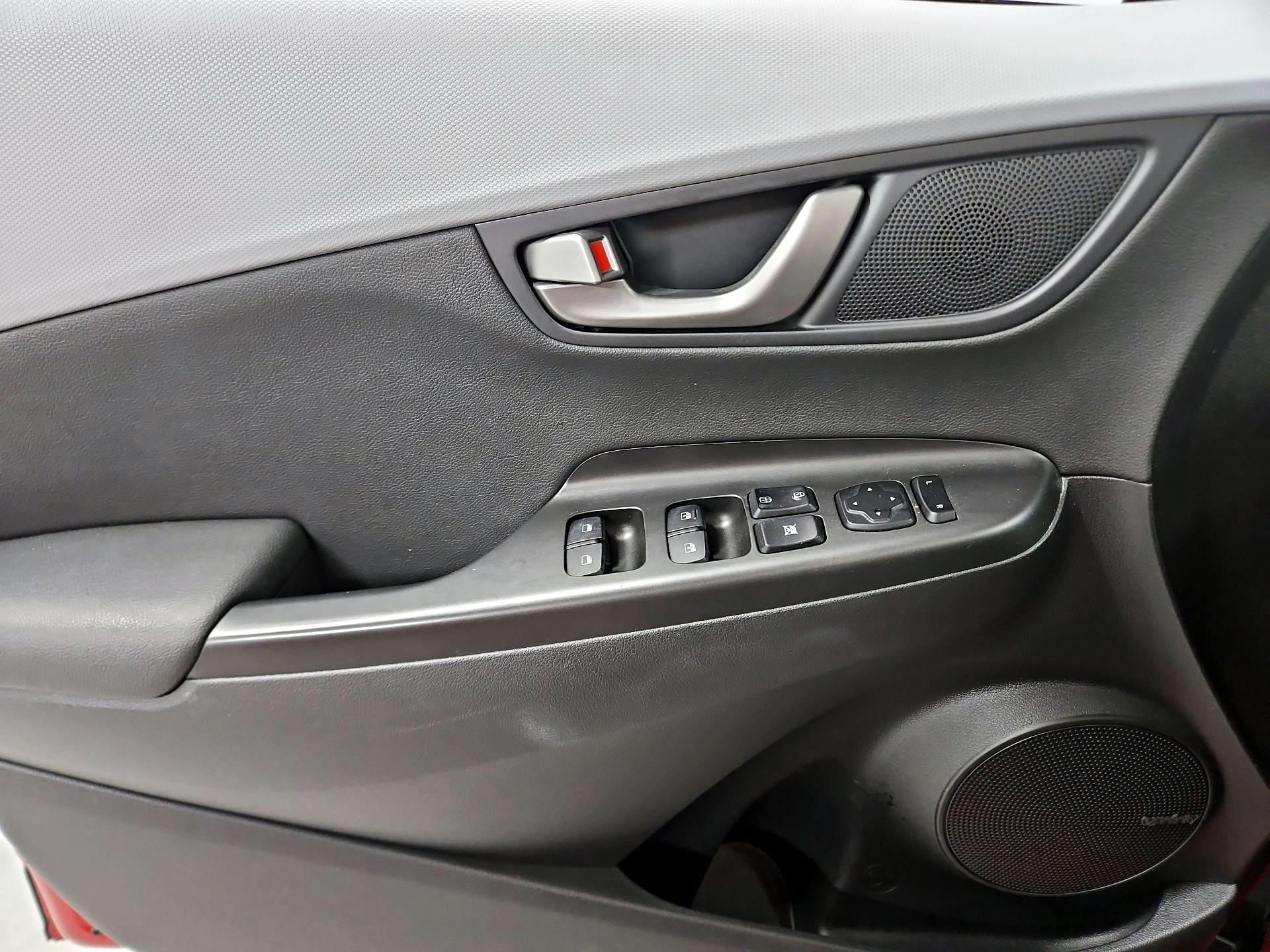 Thumbnail: 2021 Hyundai Kona - 12