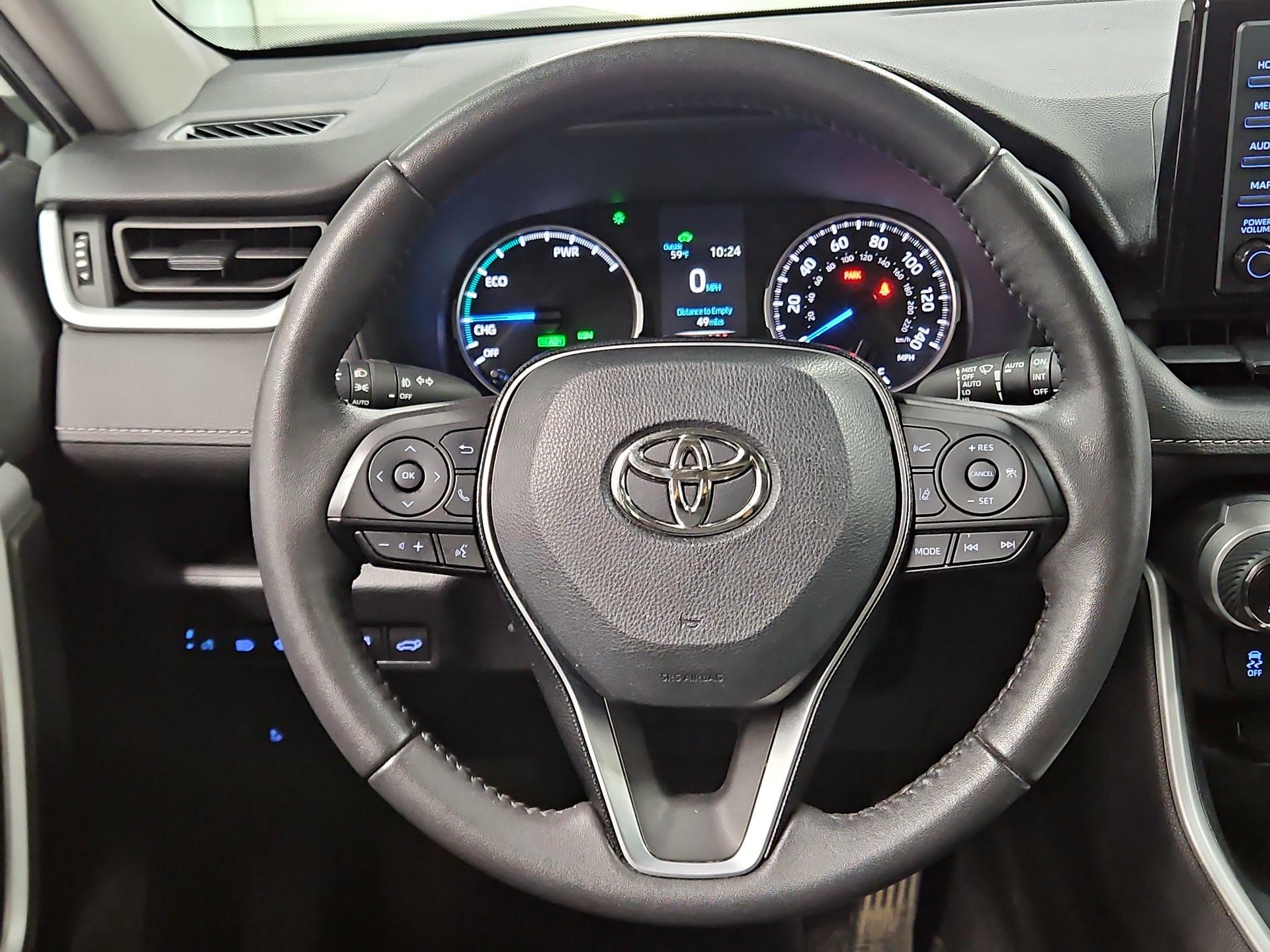 Thumbnail: 2021 Toyota RAV4 - 10