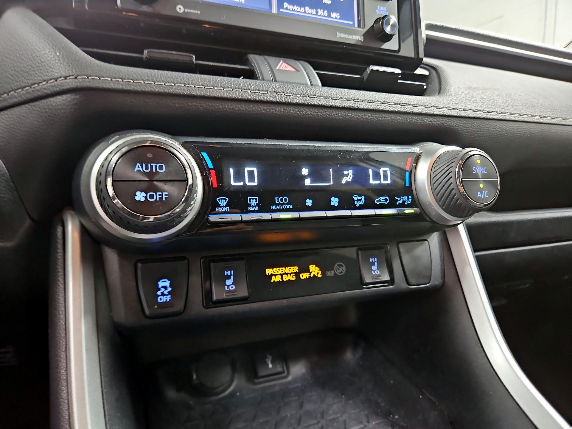 Thumbnail: 2021 Toyota RAV4 - 16