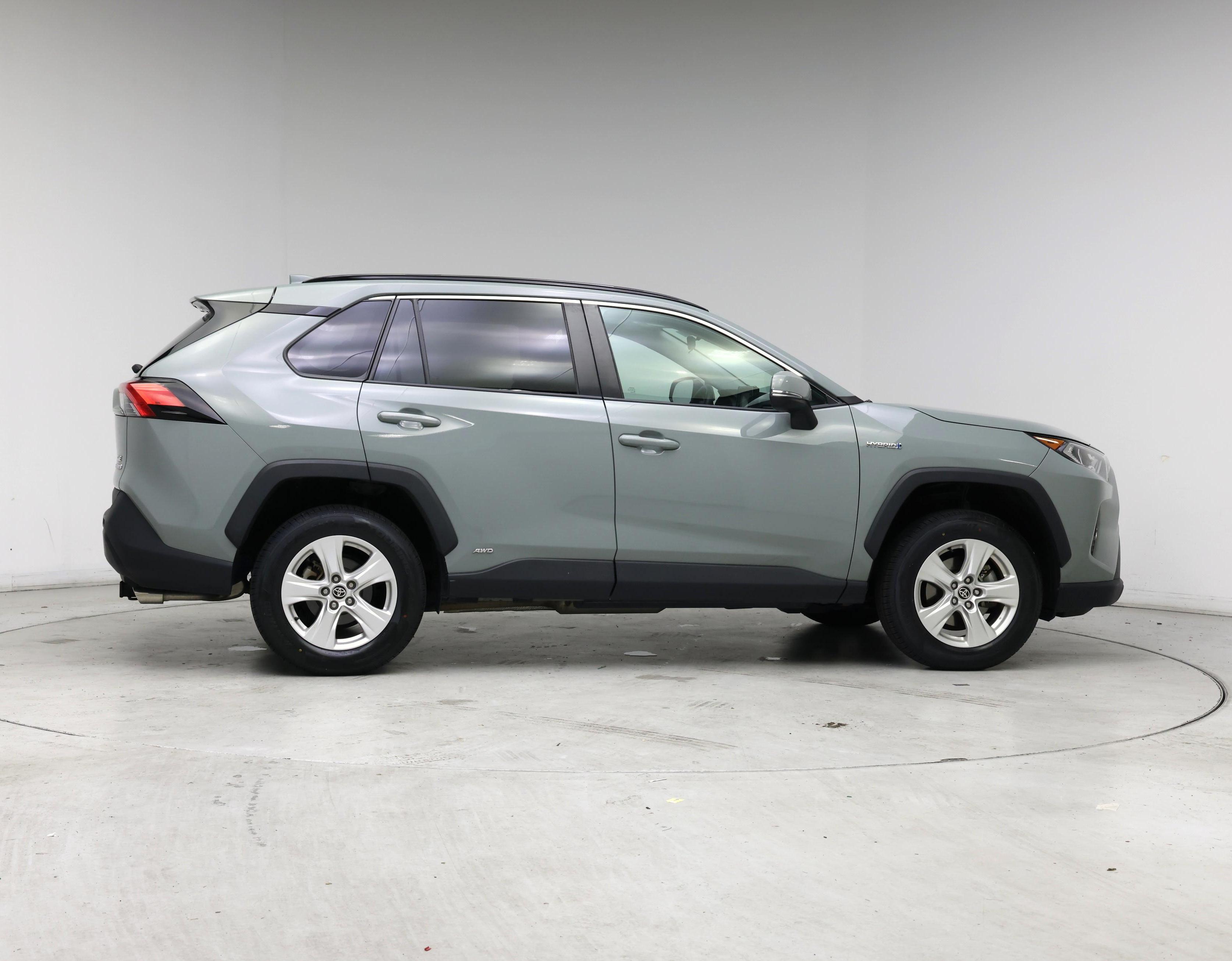 Thumbnail: 2021 Toyota RAV4 - 7