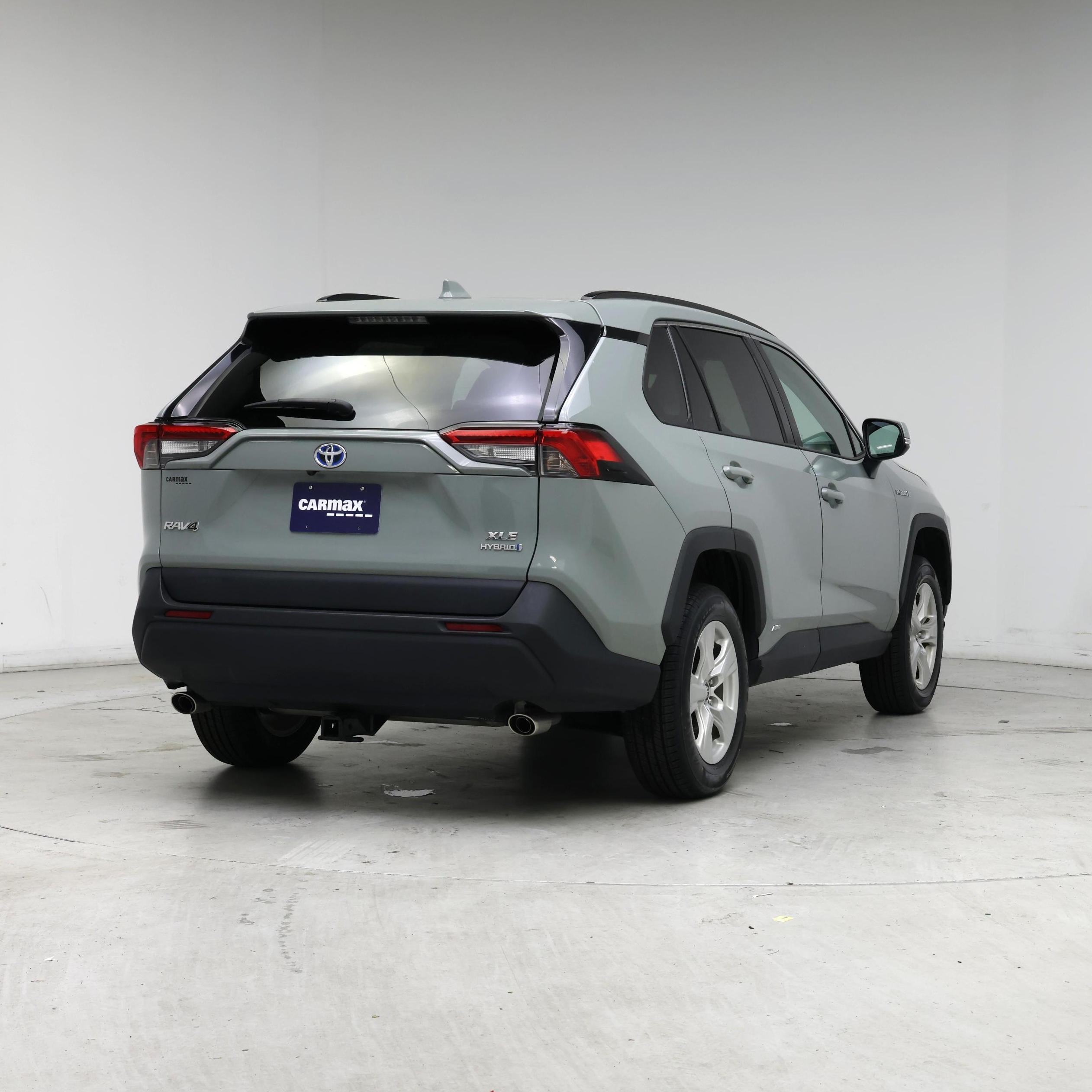 Thumbnail: 2021 Toyota RAV4 - 8