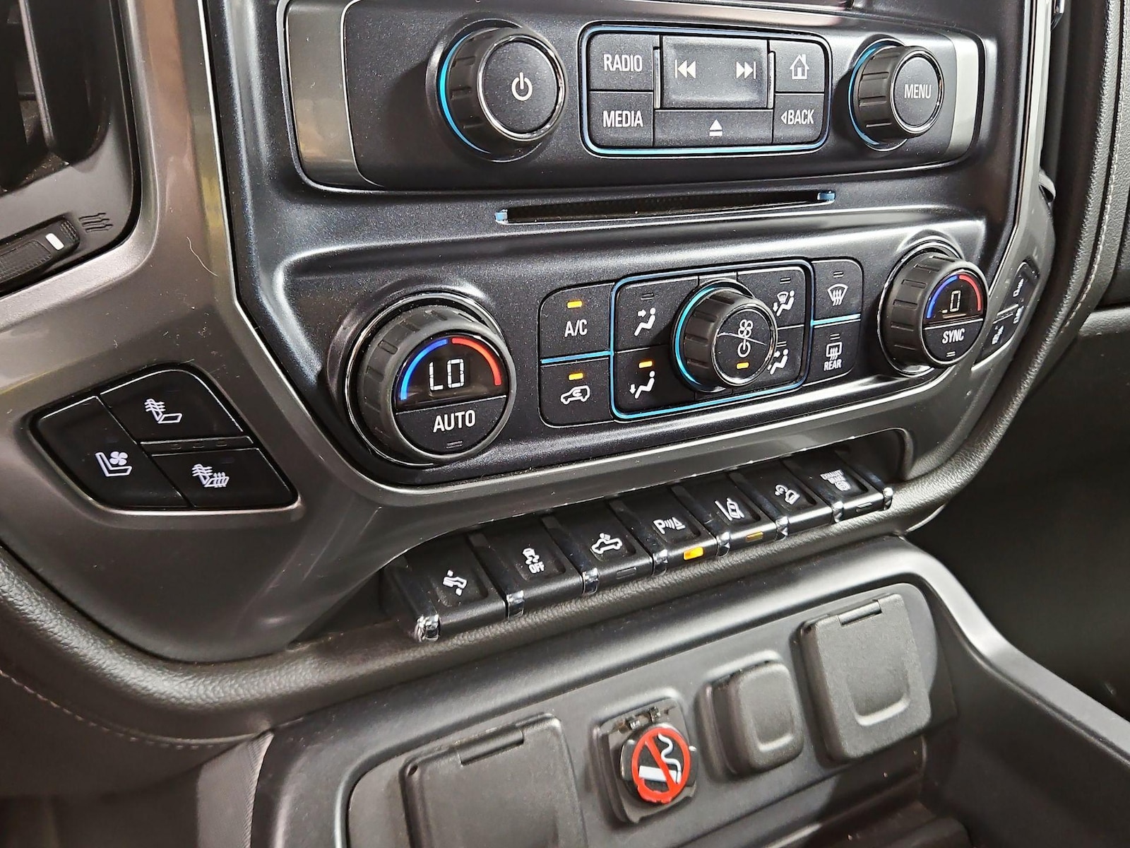2016 Chevrolet Silverado 2500HD LTZ - Photo 18