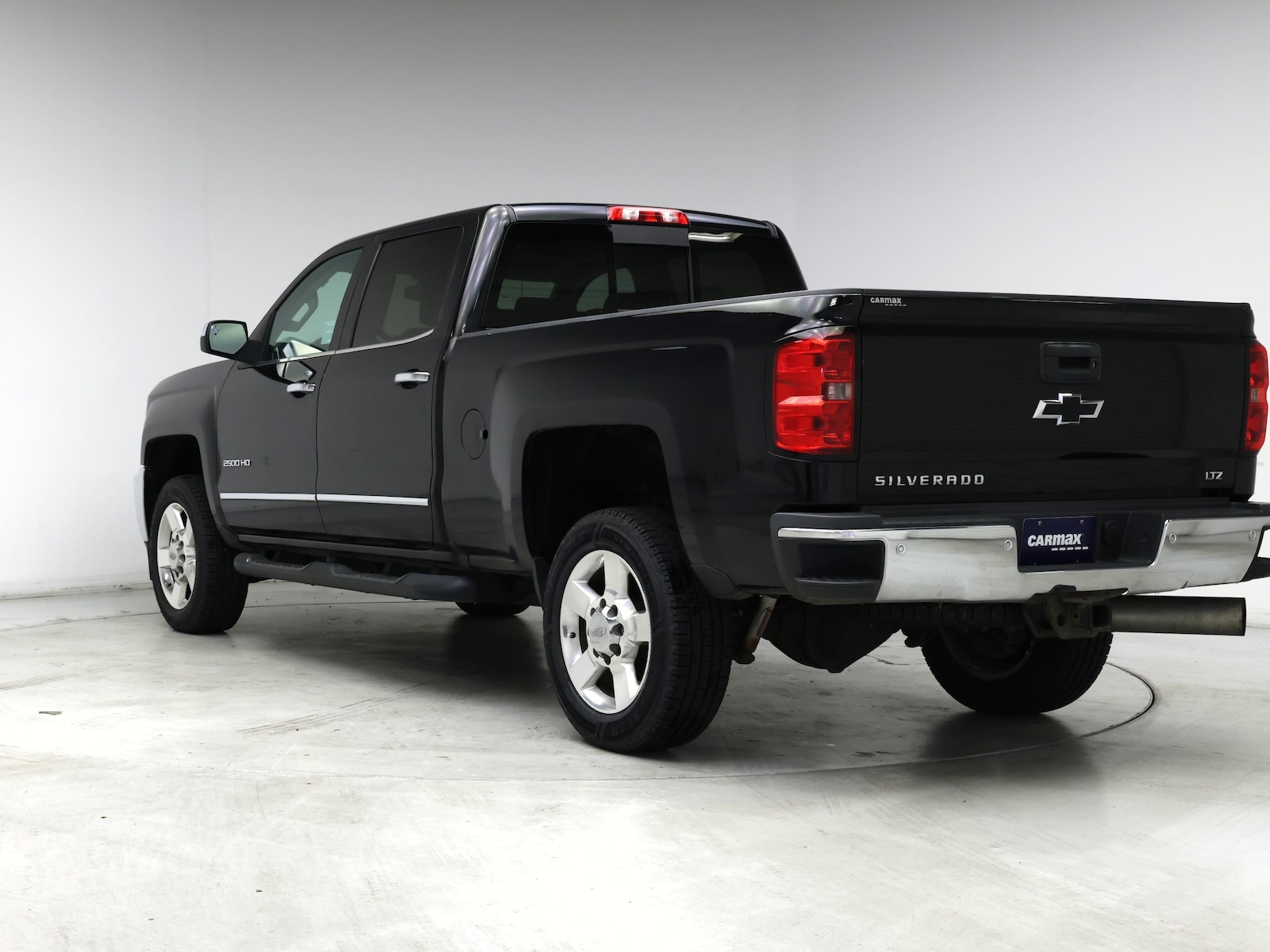 2016 Chevrolet Silverado 2500HD LTZ - Photo 3