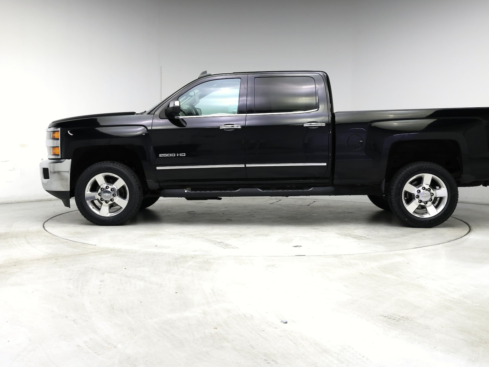 2016 Chevrolet Silverado 2500HD LTZ - Photo 4