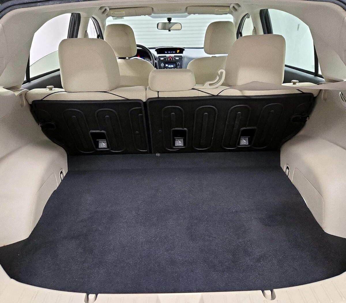 Trunk/Cargo (Seats Up)