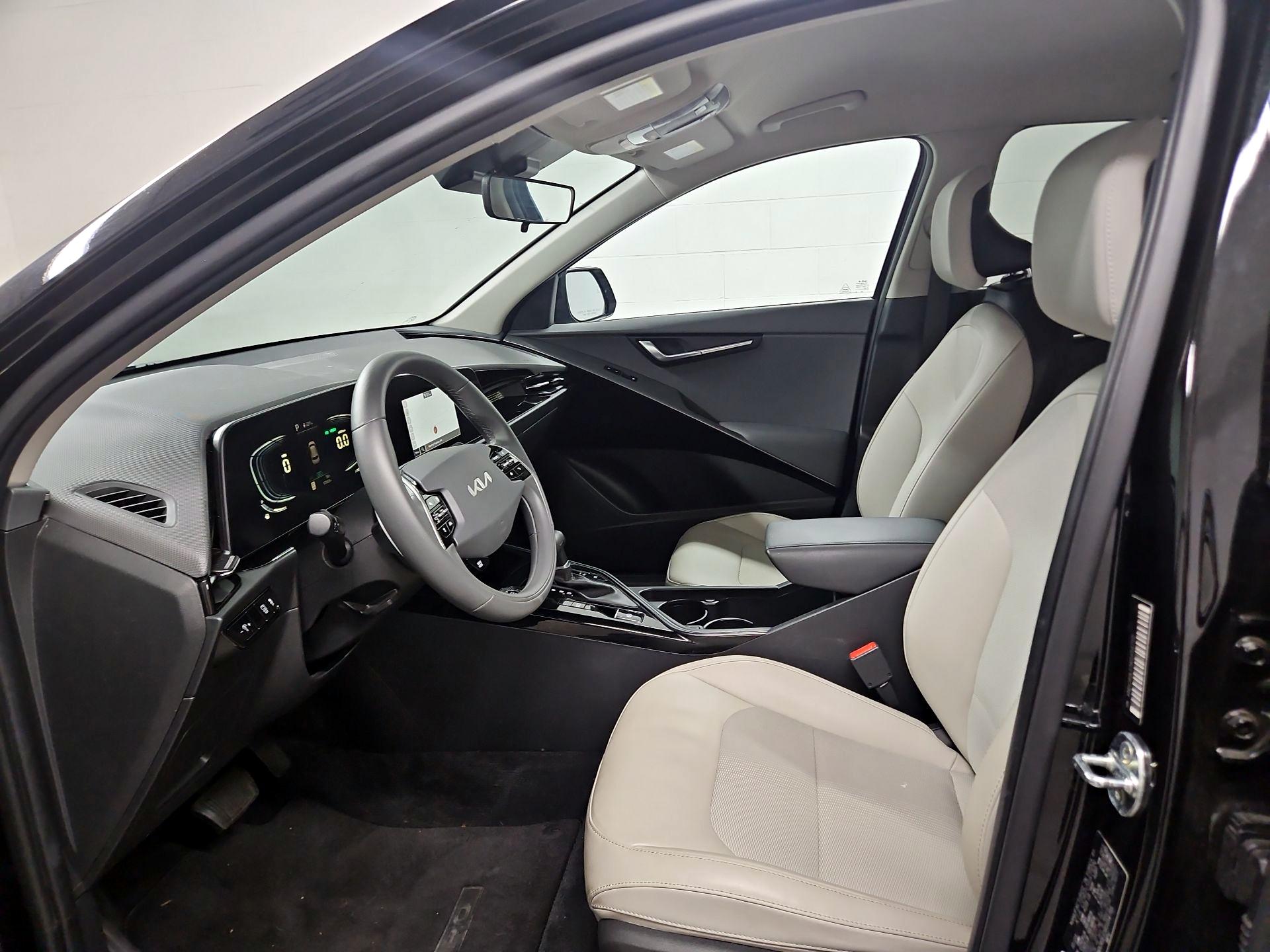 Thumbnail: 2024 Kia Niro - 11