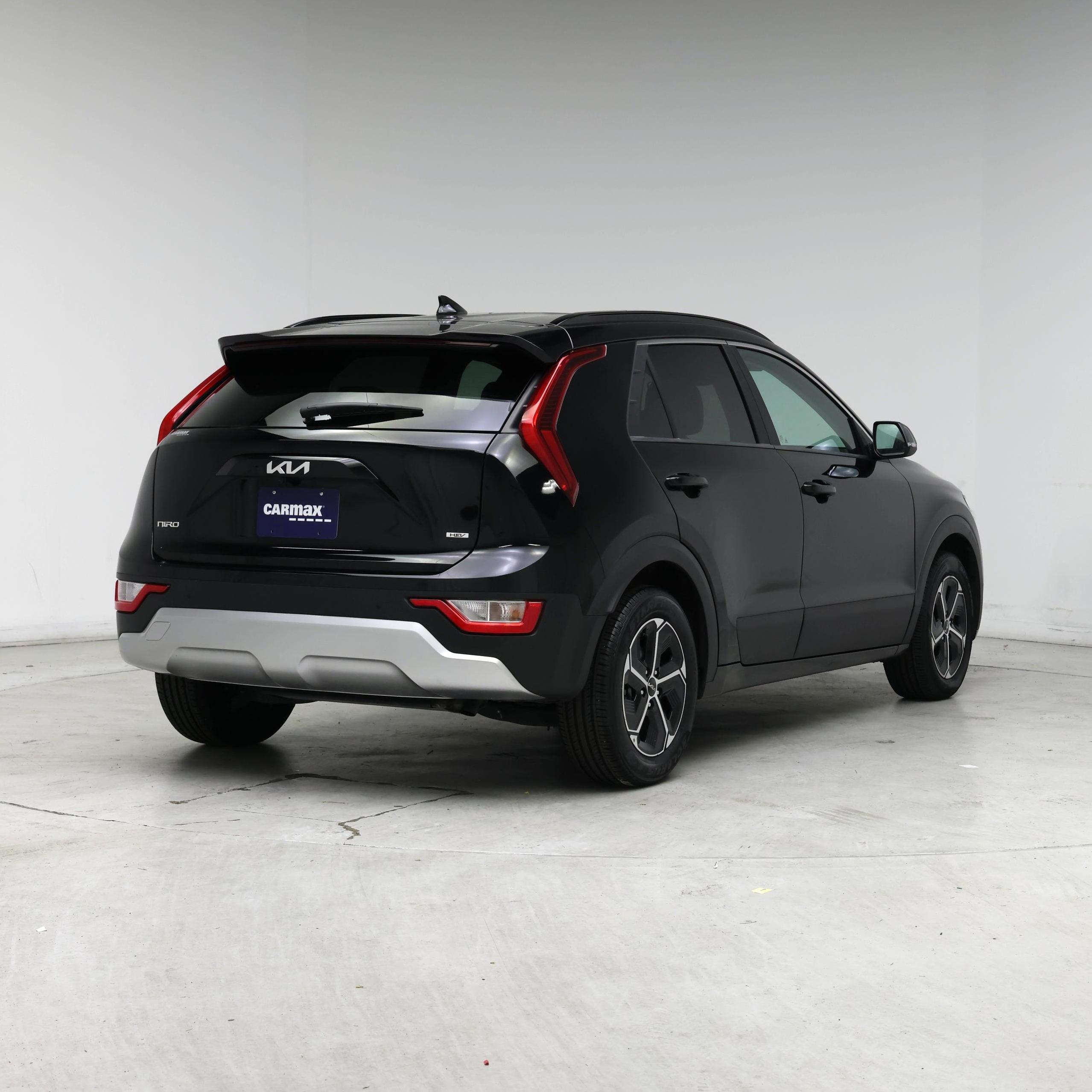 Thumbnail: 2024 Kia Niro - 8