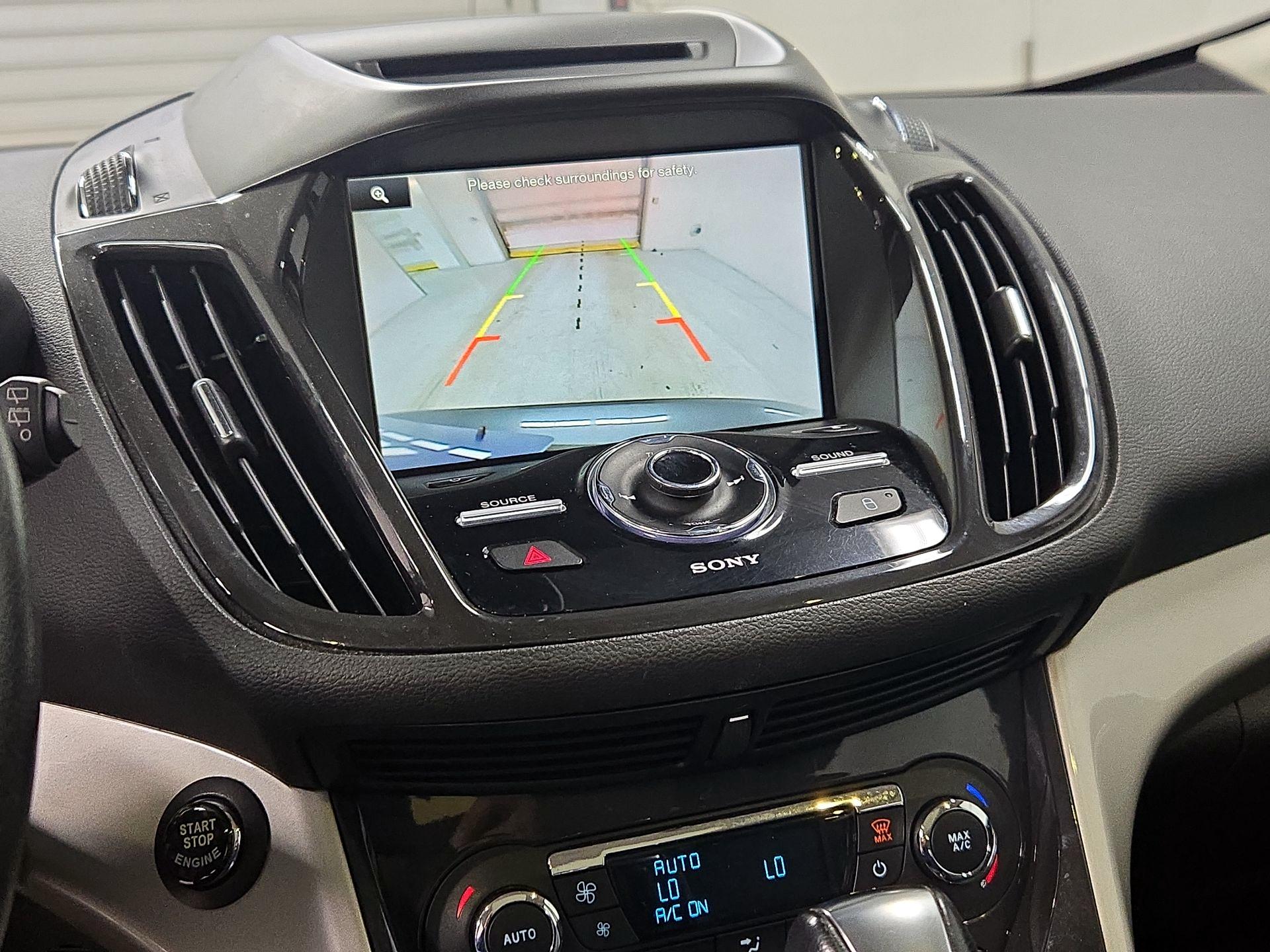 Thumbnail: 2015 Ford C-Max - 15