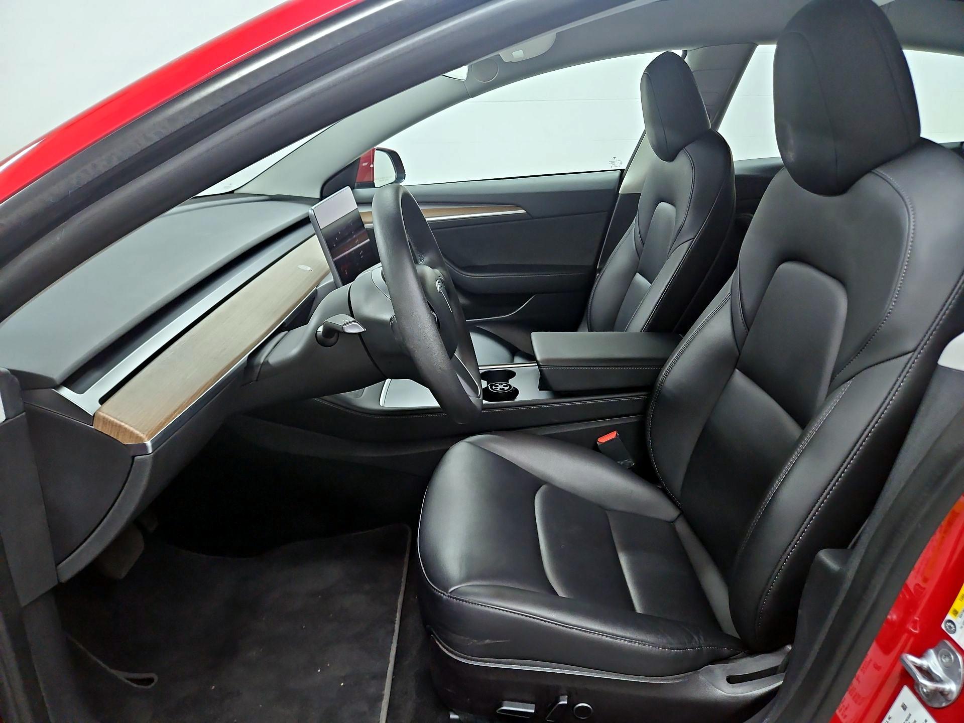 Thumbnail: 2022 Tesla Model 3 - 11