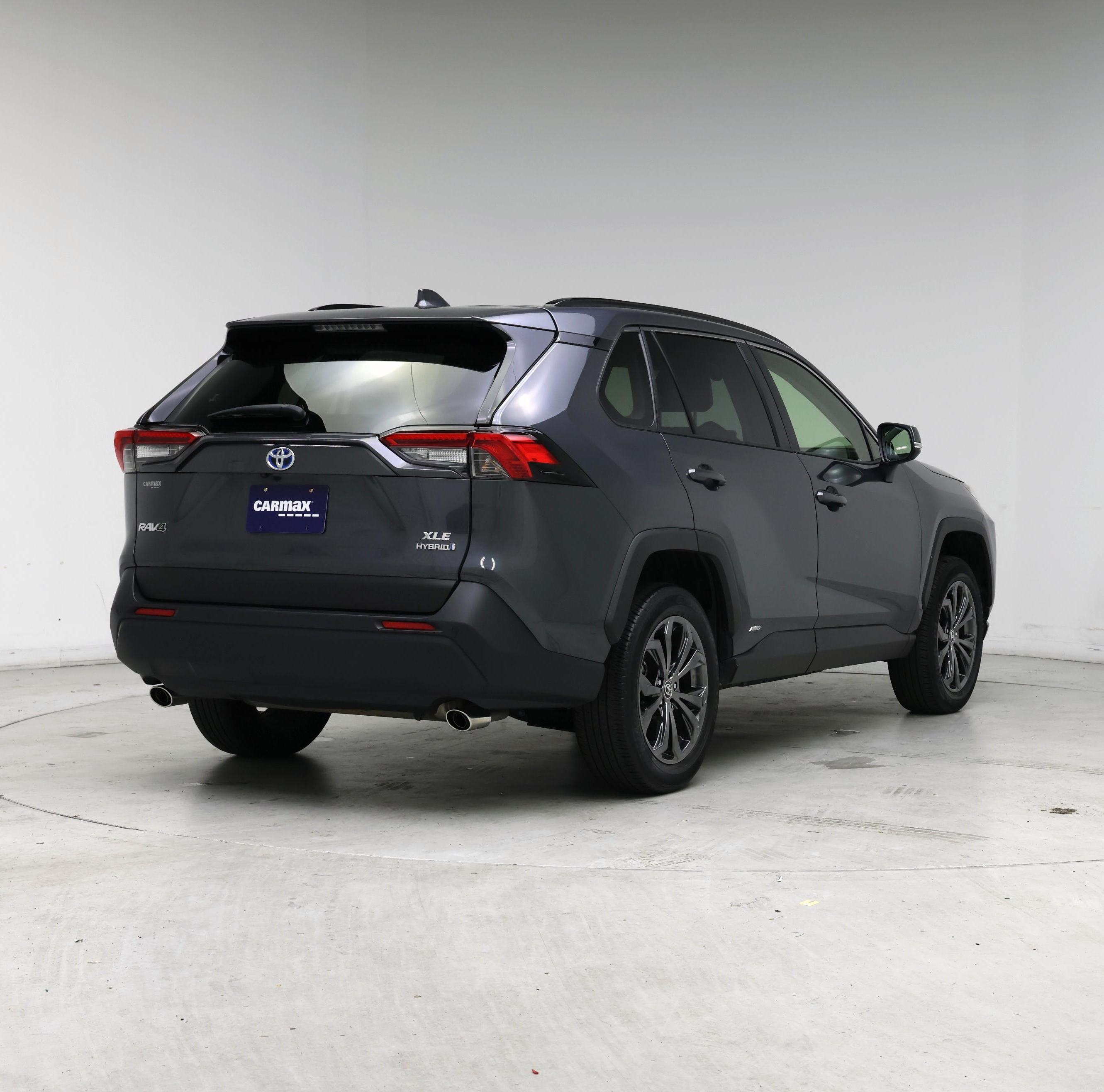 Thumbnail: 2023 Toyota RAV4 - 8