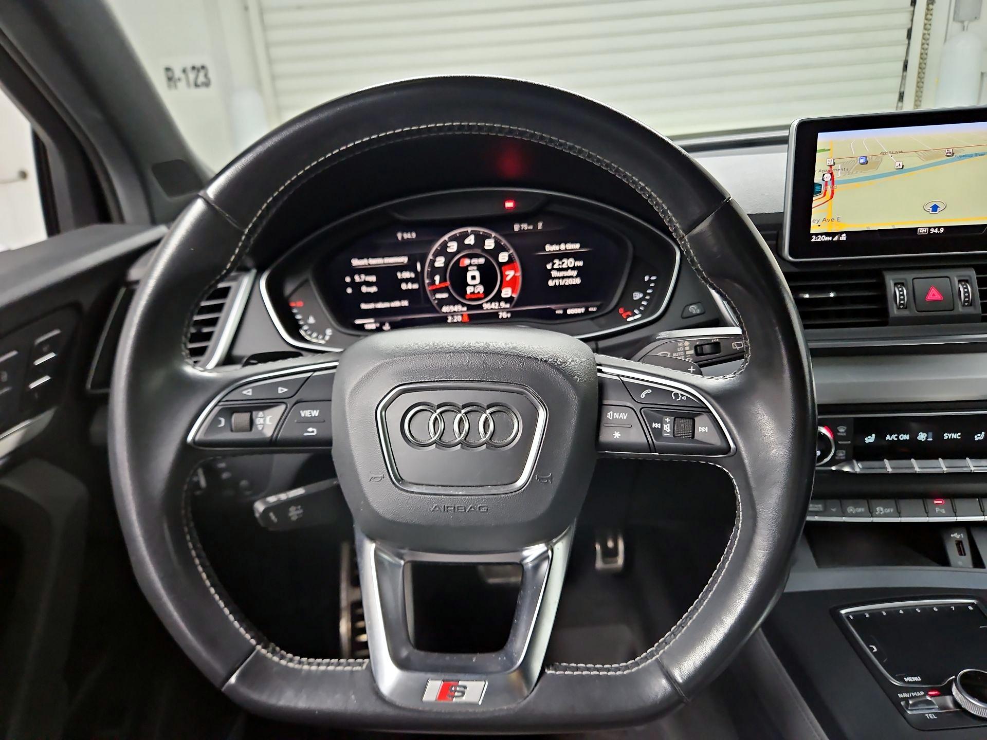 Thumbnail: 2019 Audi SQ5 - 10