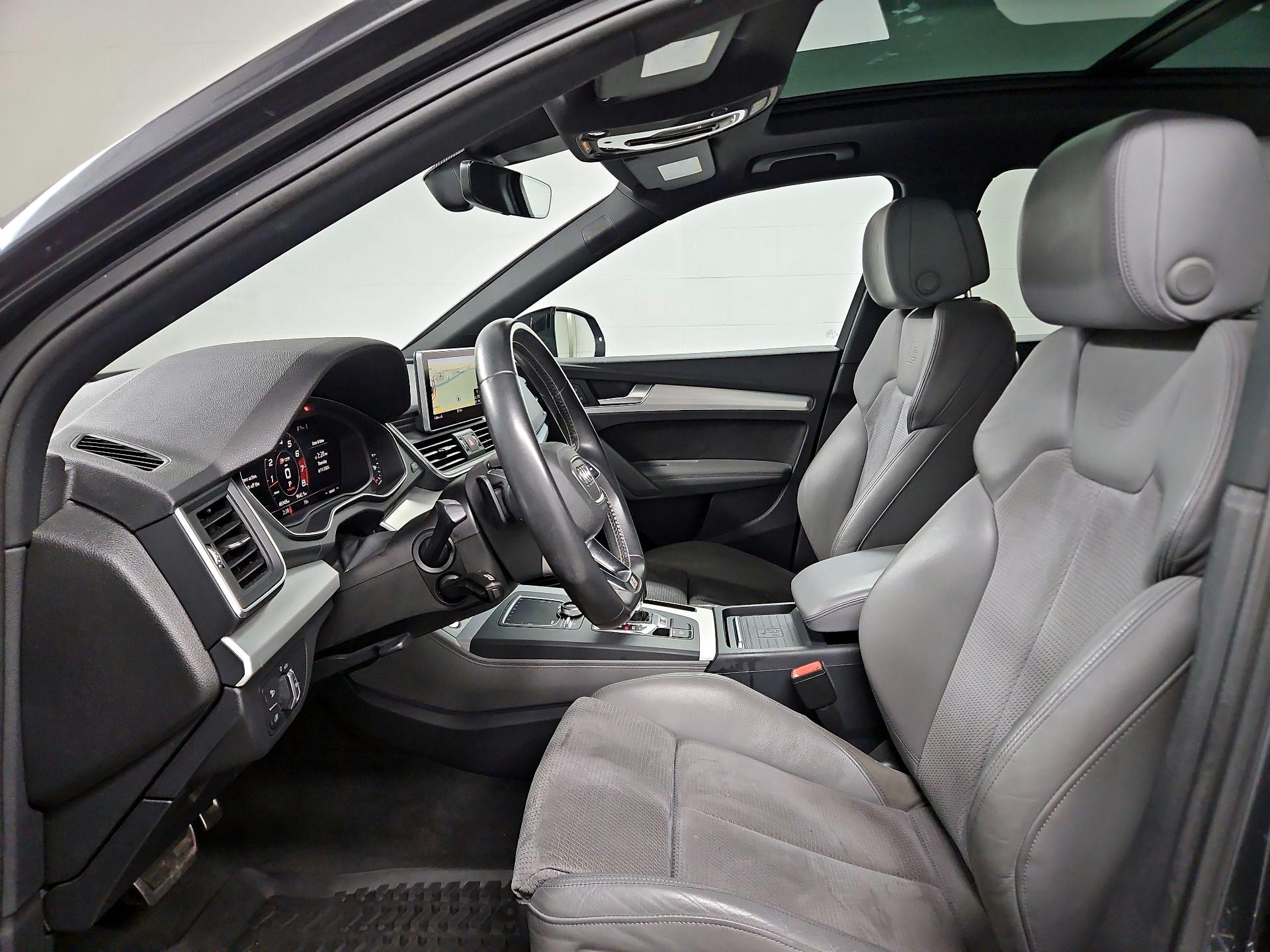 Thumbnail: 2019 Audi SQ5 - 11