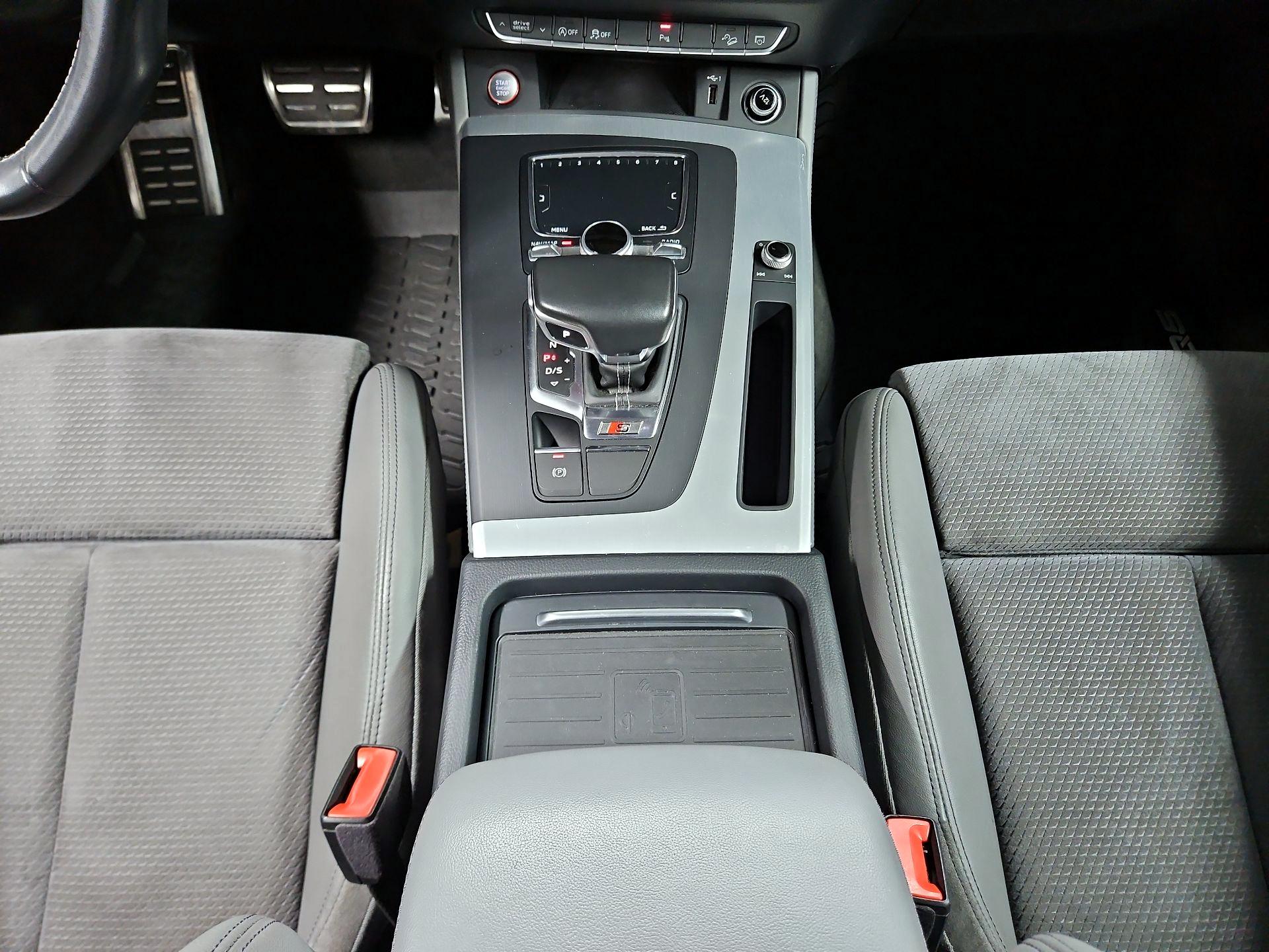 Thumbnail: 2019 Audi SQ5 - 18