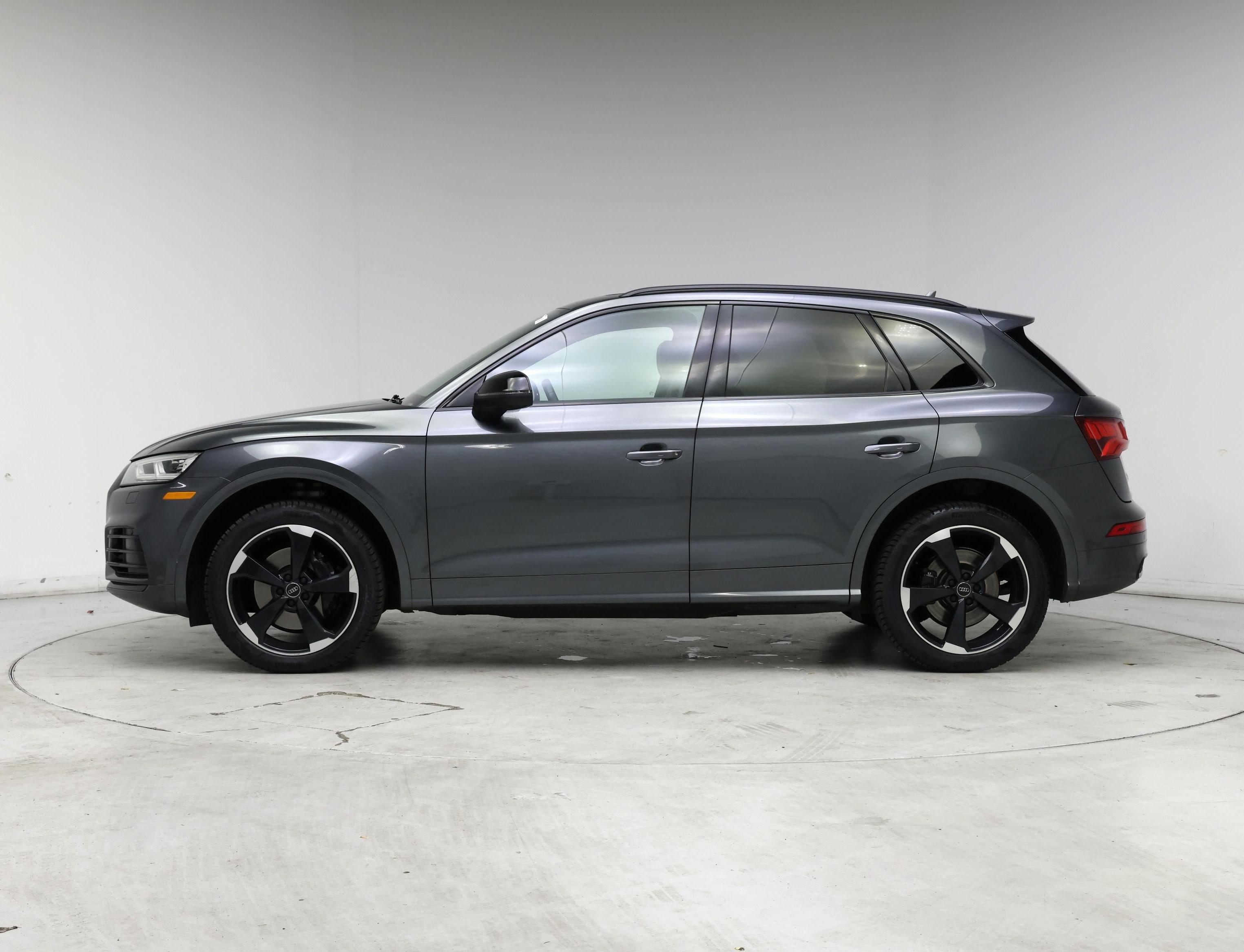 Thumbnail: 2019 Audi SQ5 - 3