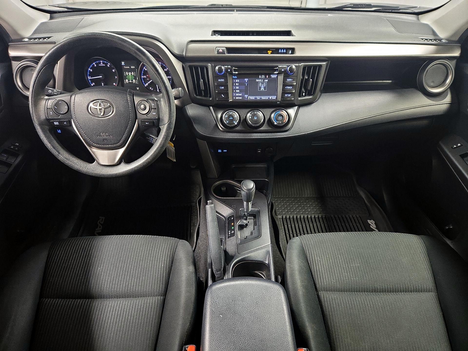 Thumbnail: 2018 Toyota RAV4 - 9