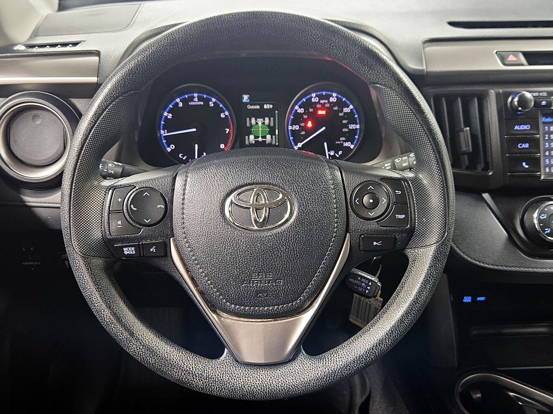 Thumbnail: 2018 Toyota RAV4 - 10