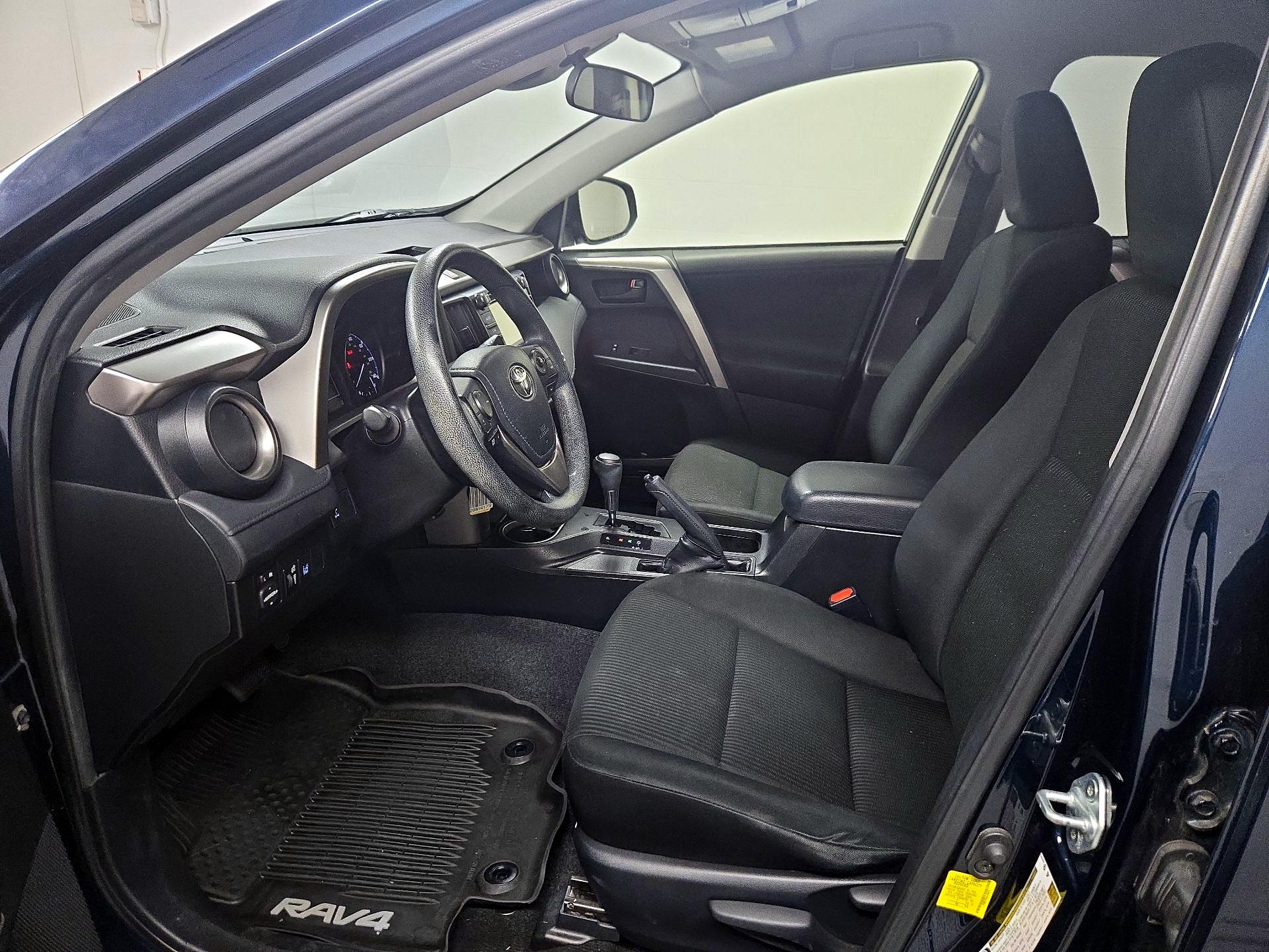 Thumbnail: 2018 Toyota RAV4 - 11