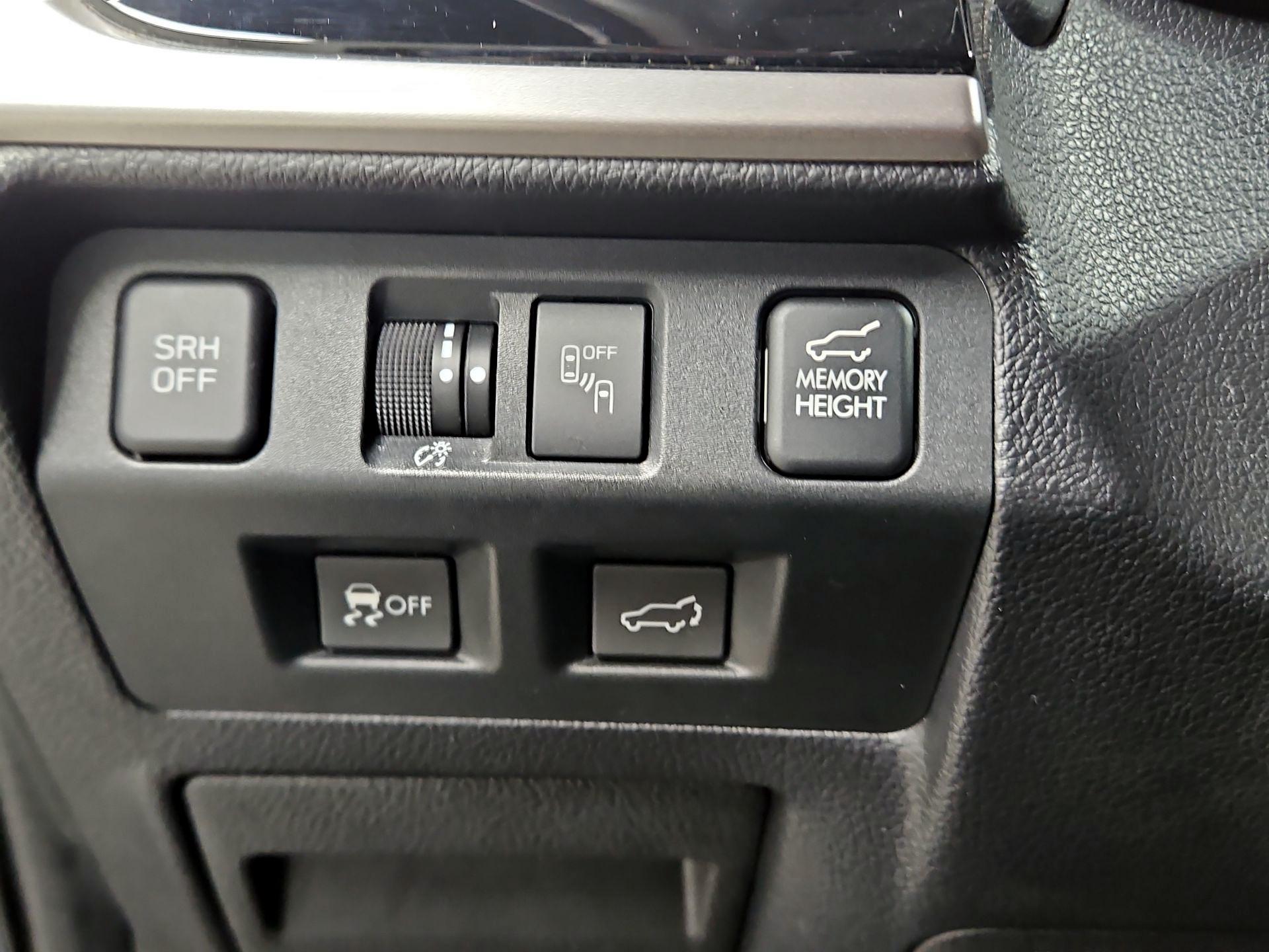 Thumbnail: 2017 Subaru Forester - 13