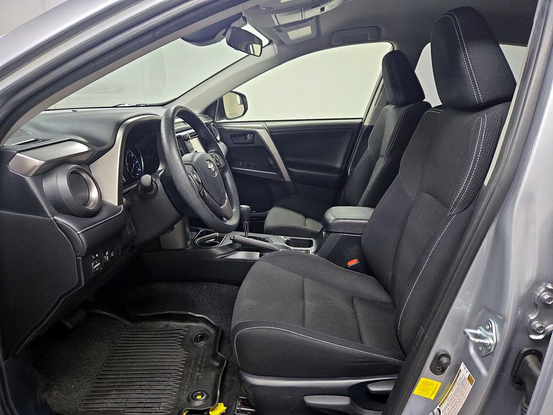 Thumbnail: 2018 Toyota RAV4 - 11