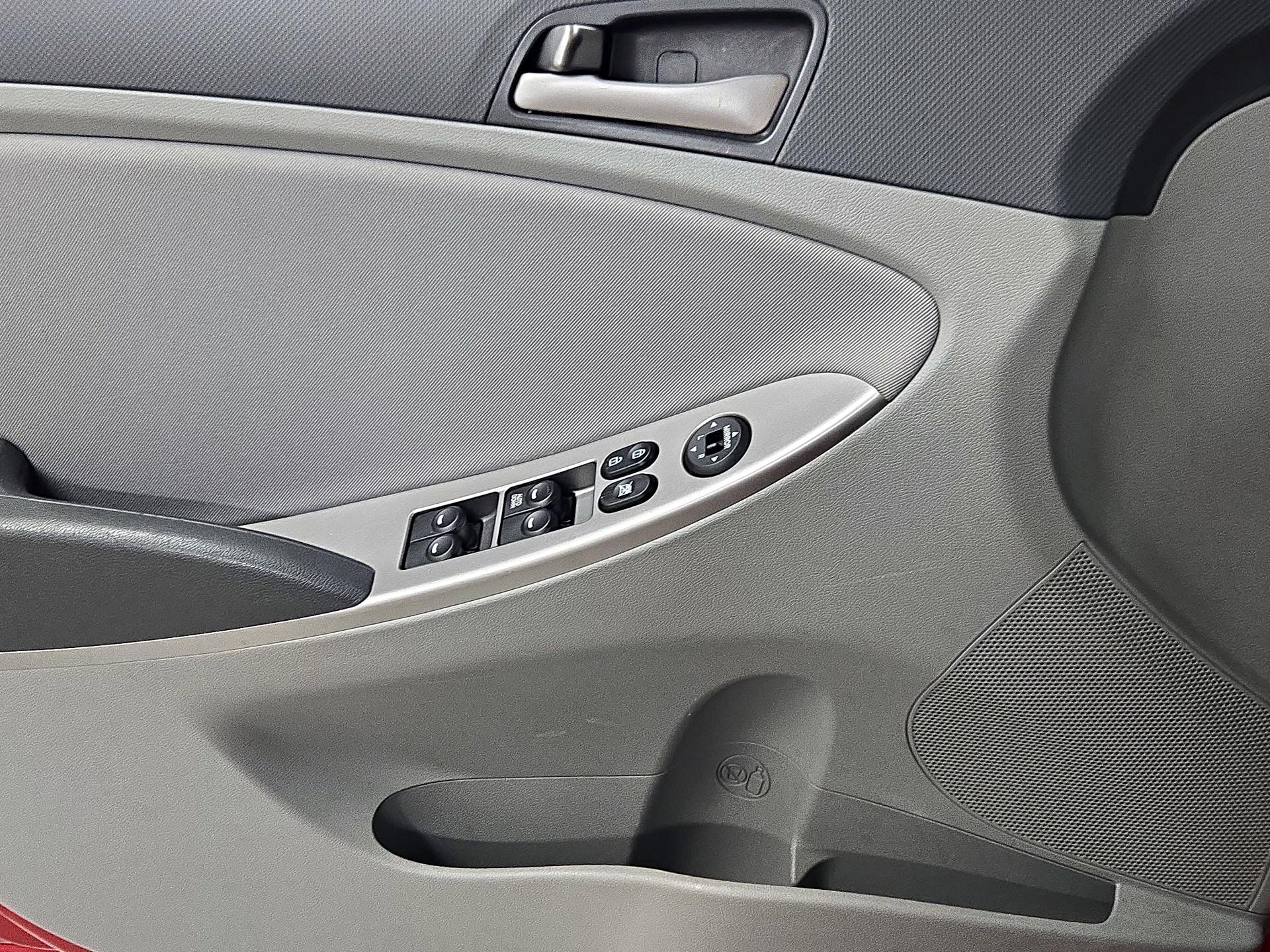 Thumbnail: 2017 Hyundai Accent - 12