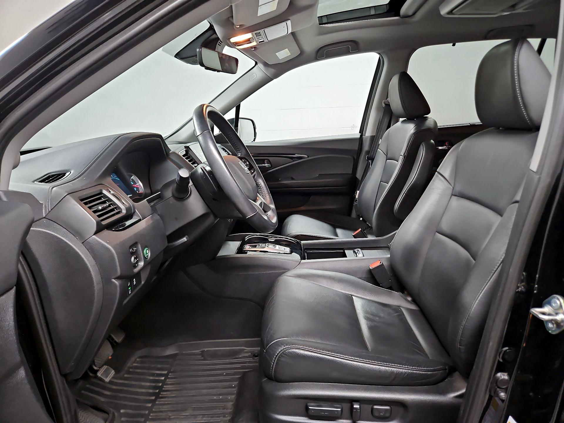 Thumbnail: 2020 Honda Pilot - 11