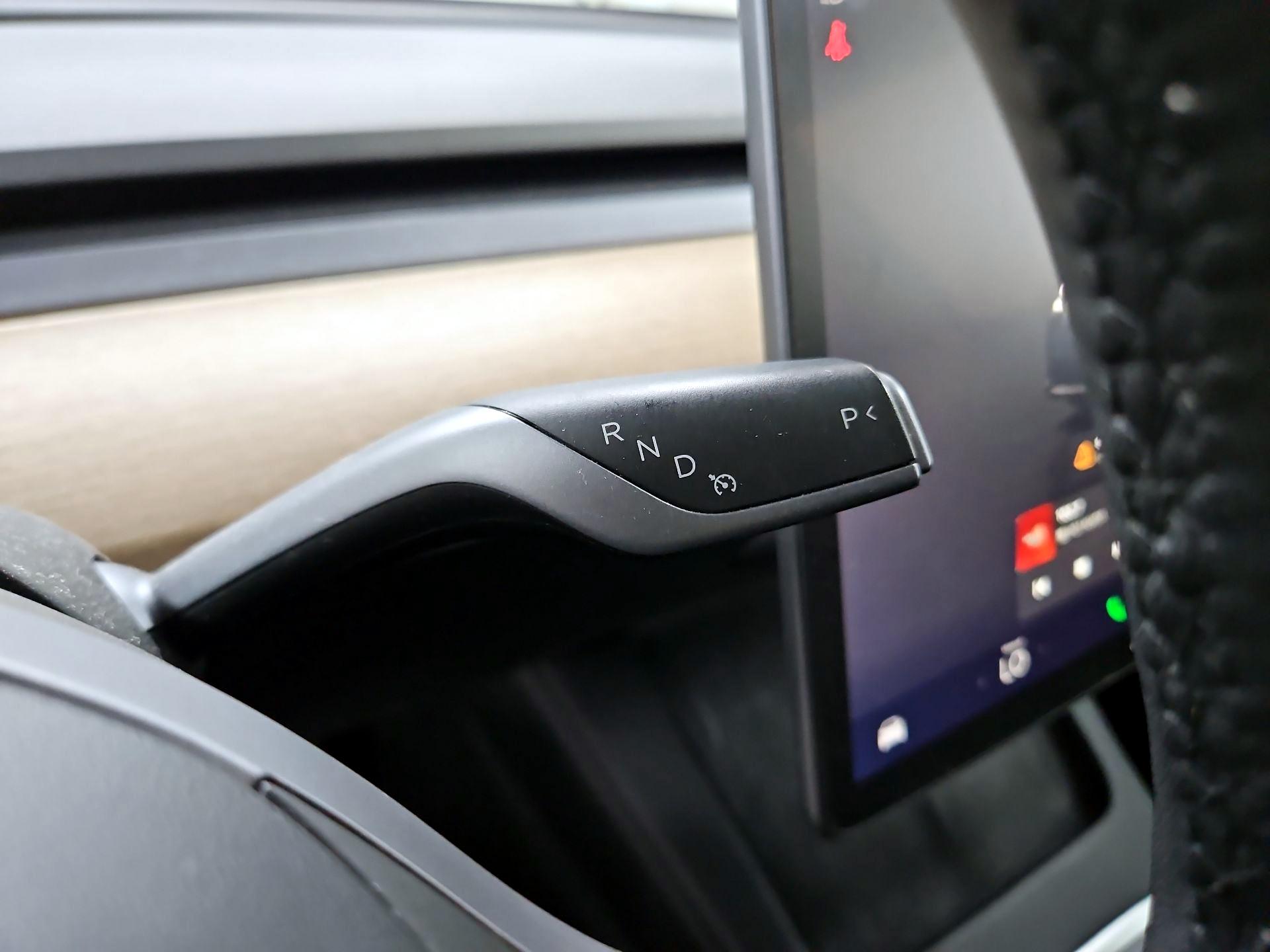 Thumbnail: 2022 Tesla Model 3 - 17