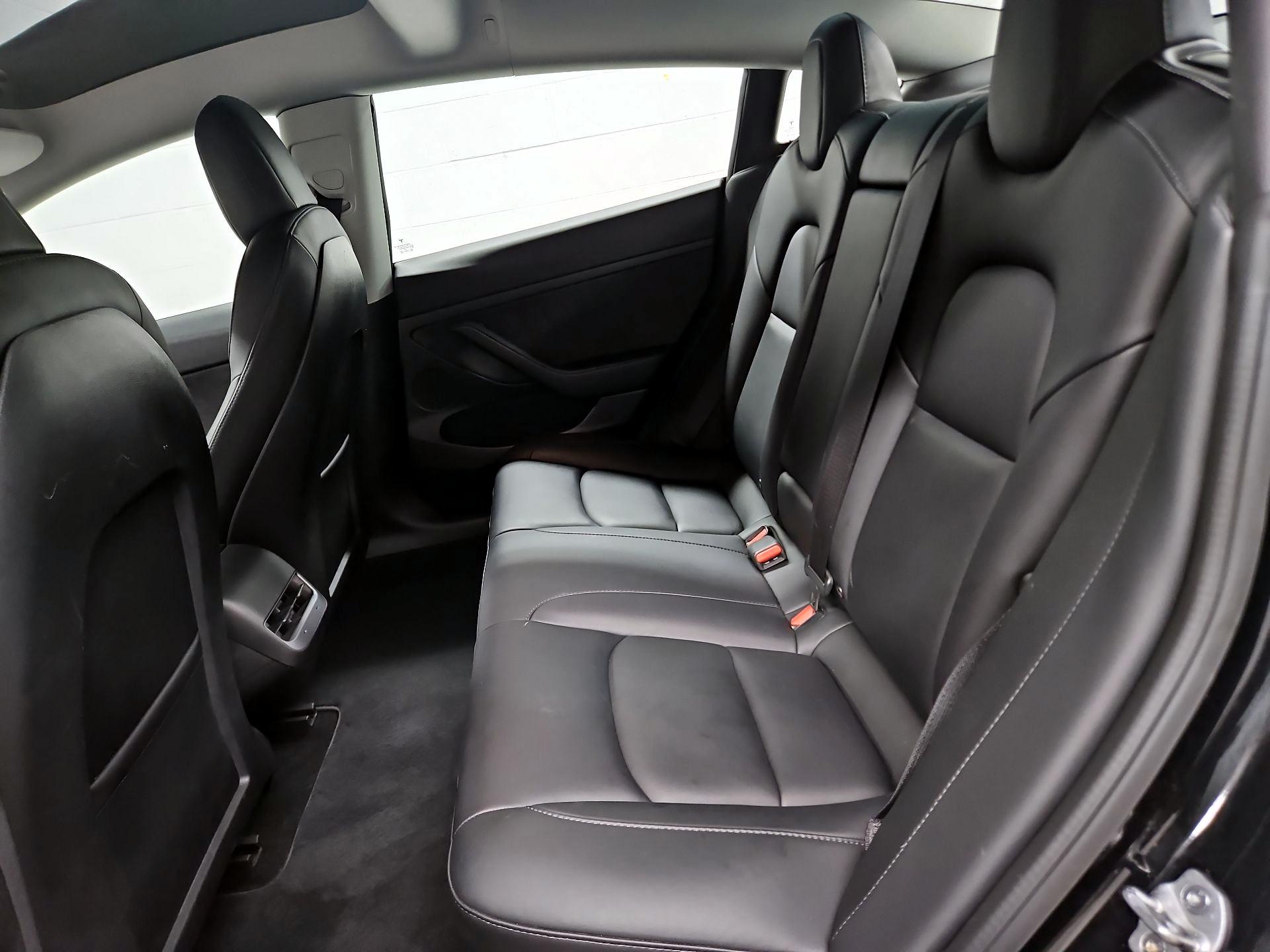 Thumbnail: 2022 Tesla Model 3 - 19