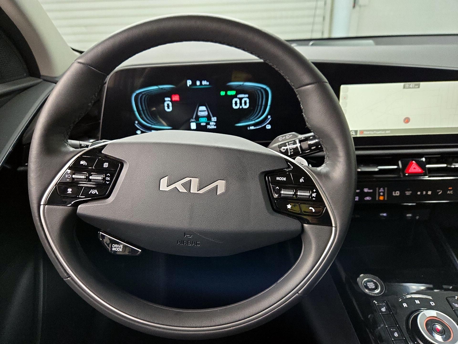 Thumbnail: 2025 Kia Niro - 10