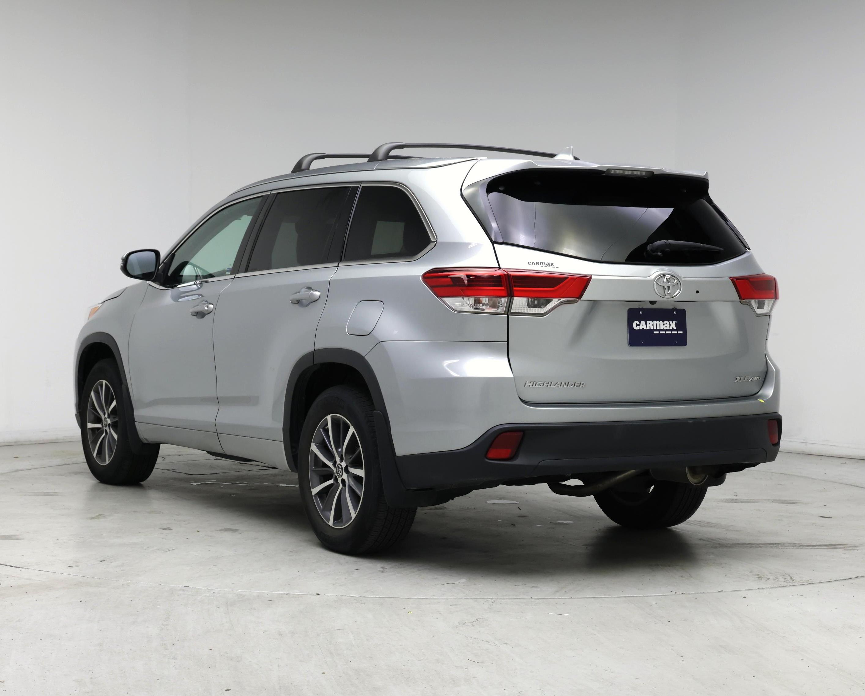 Thumbnail: 2018 Toyota Highlander - 2