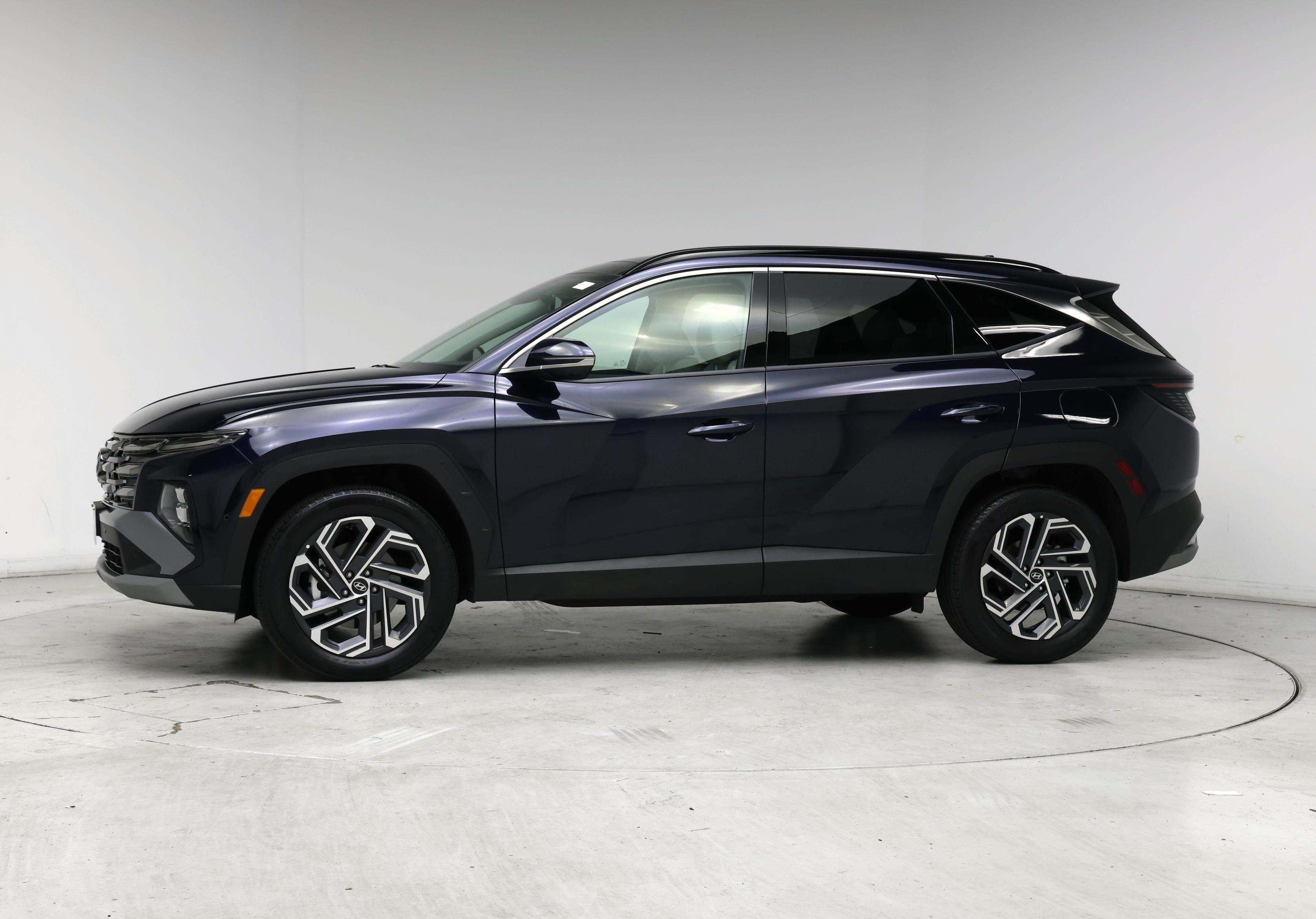 Thumbnail: 2025 Hyundai Tucson - 3
