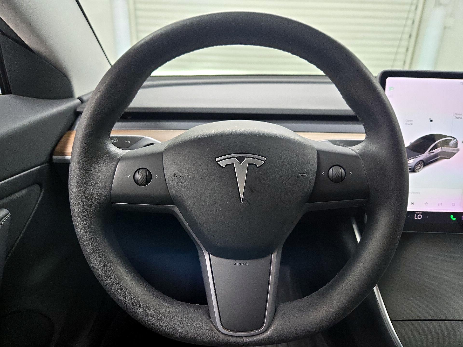 Thumbnail: 2020 Tesla Model 3 - 10