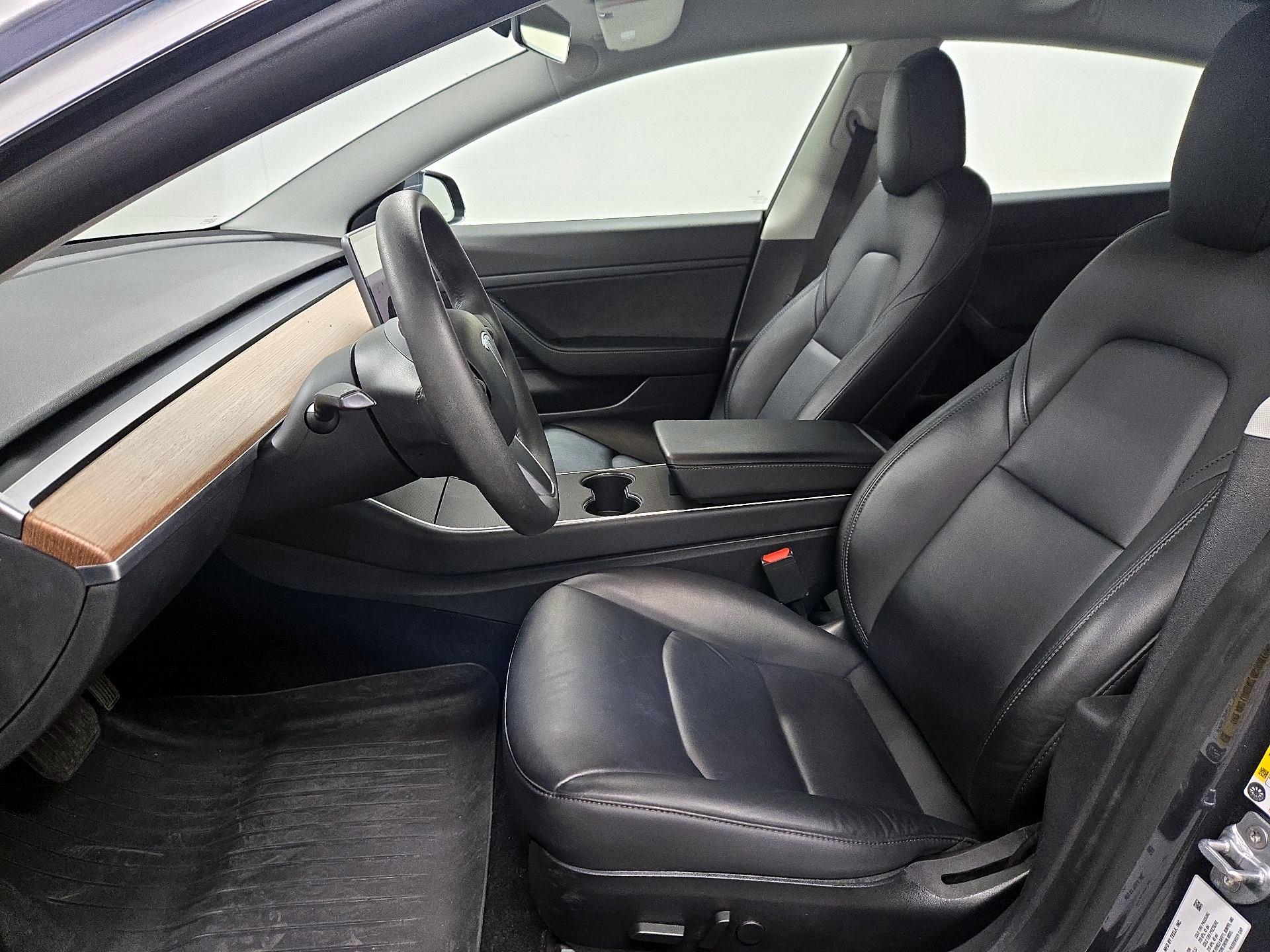 Thumbnail: 2020 Tesla Model 3 - 11