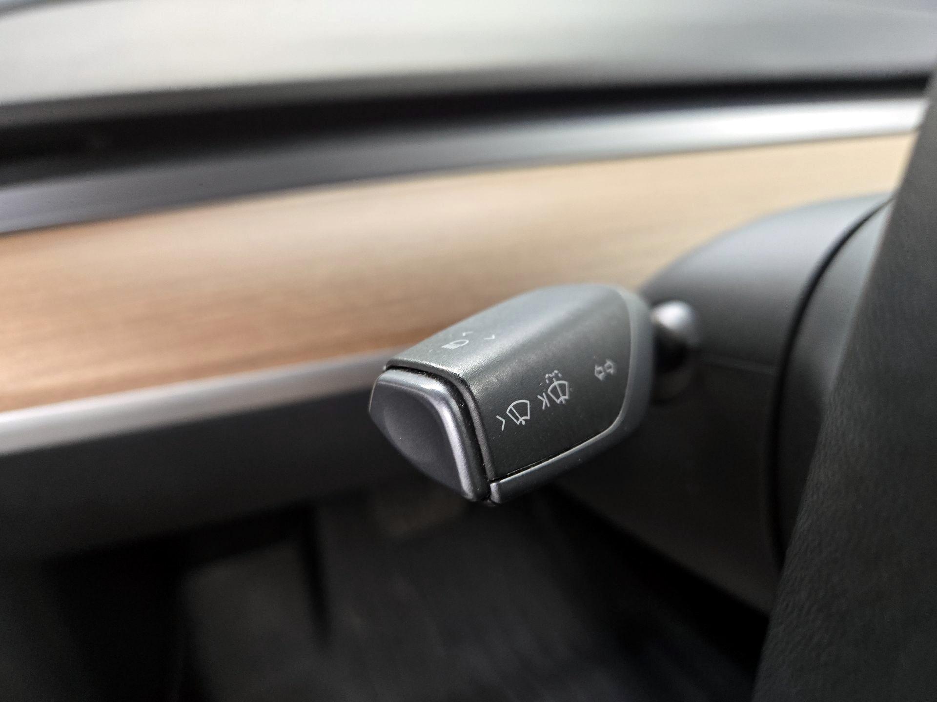Thumbnail: 2020 Tesla Model 3 - 13