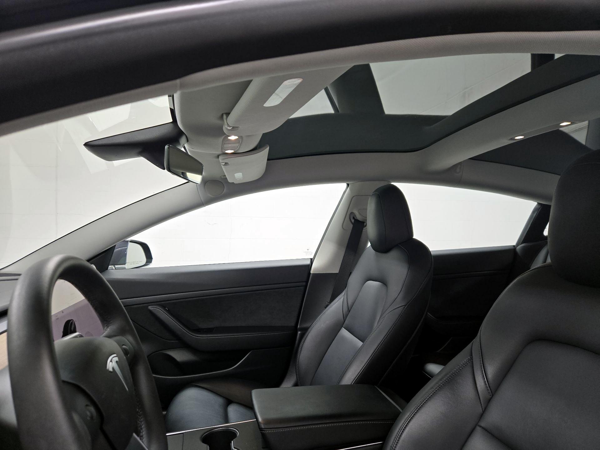 Thumbnail: 2020 Tesla Model 3 - 20