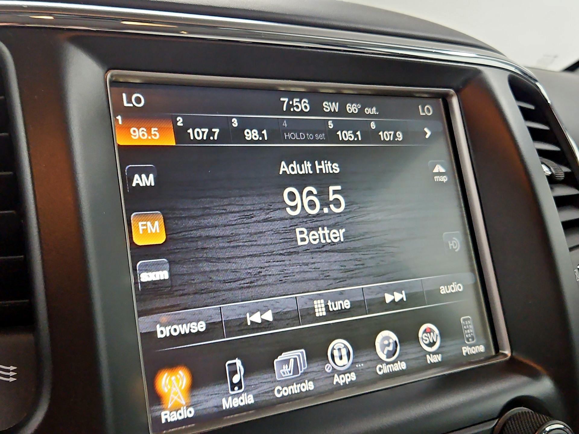 Thumbnail: 2017 Jeep Grand Cherokee - 16