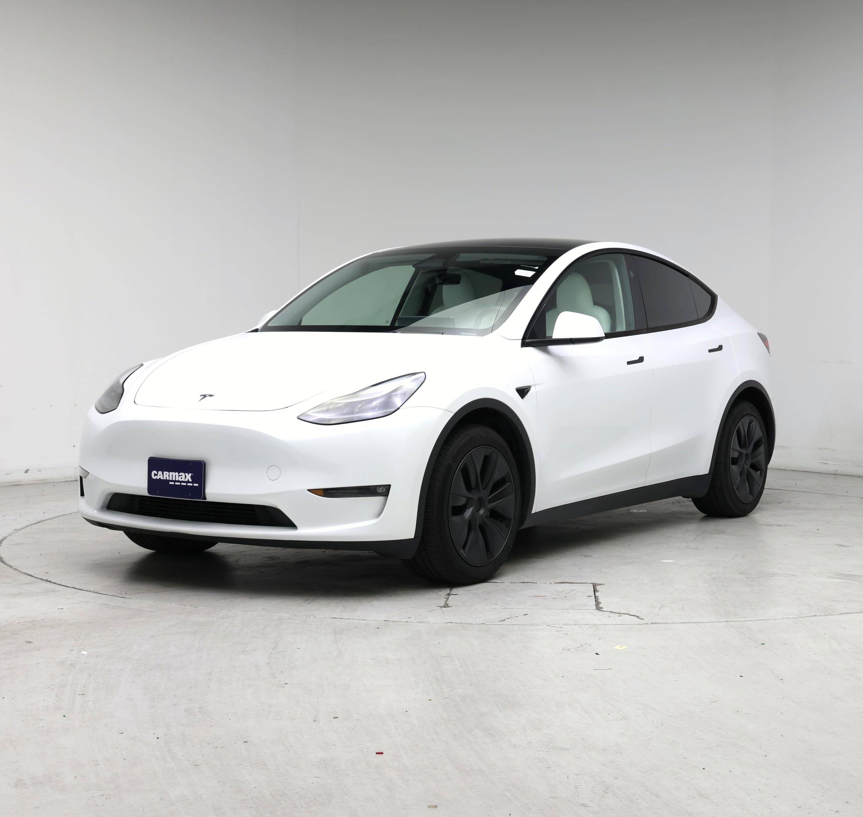 Thumbnail: 2024 Tesla Model Y - 4