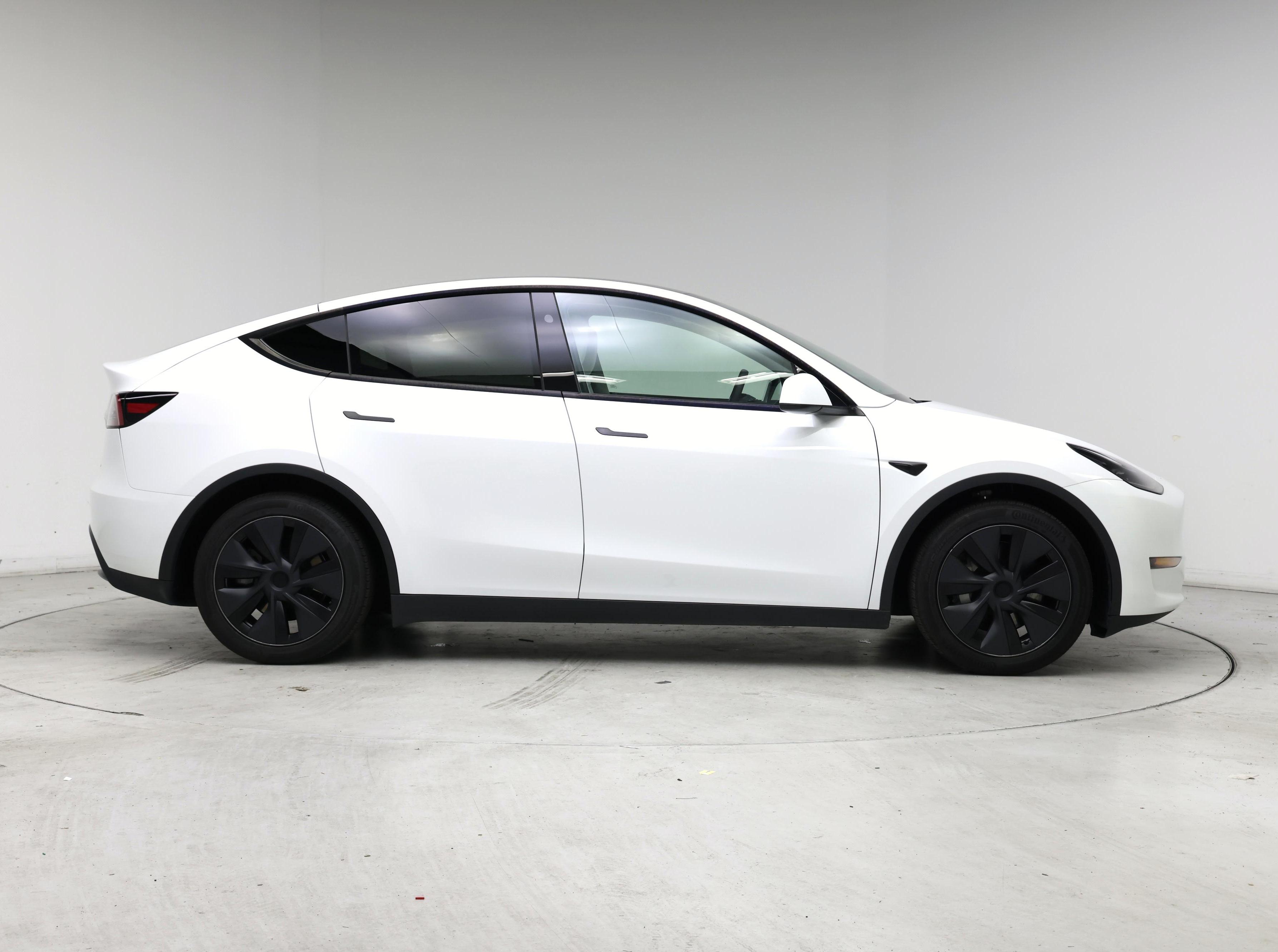 Thumbnail: 2024 Tesla Model Y - 7