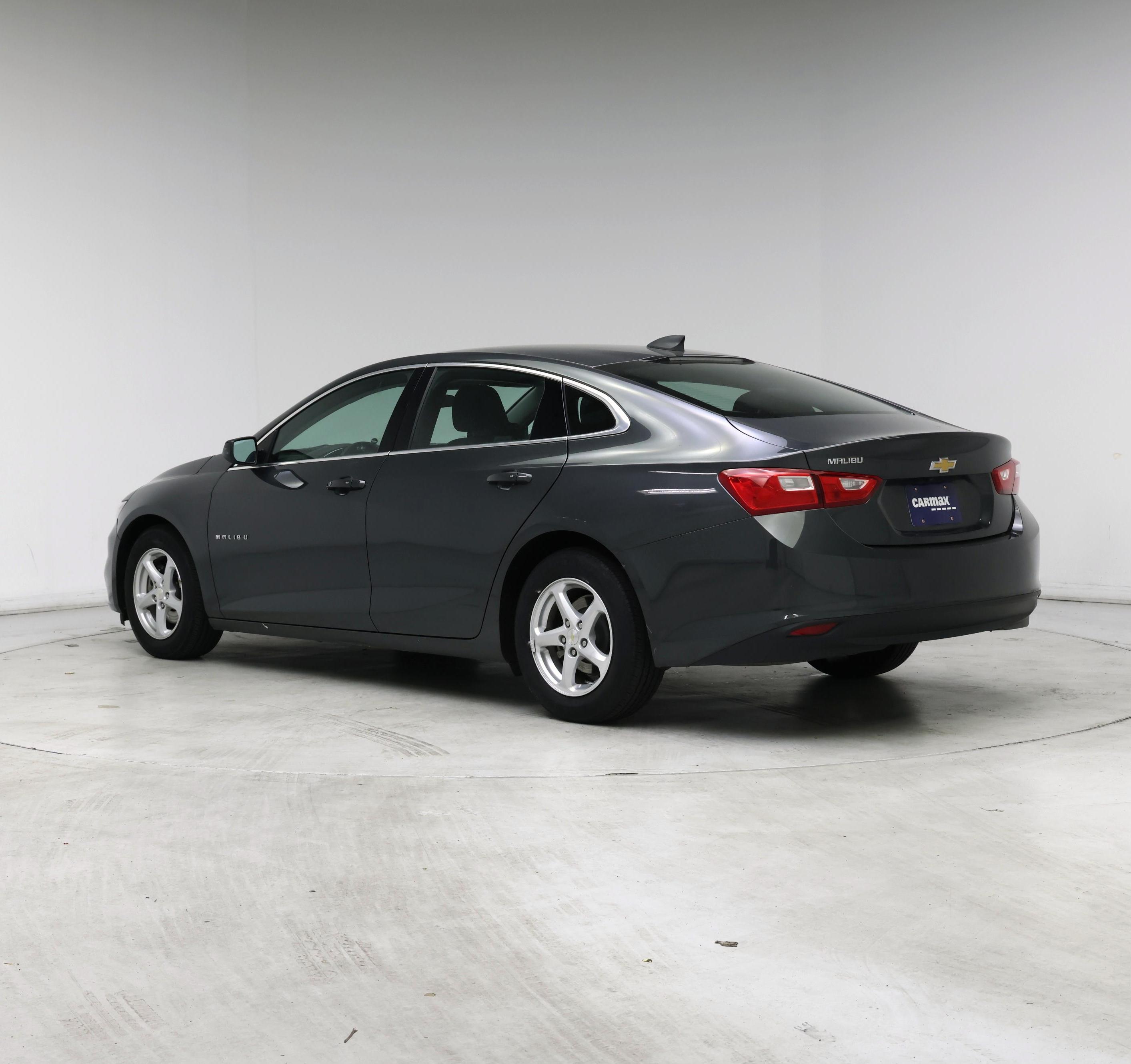 Thumbnail: 2017 Chevrolet Malibu - 2