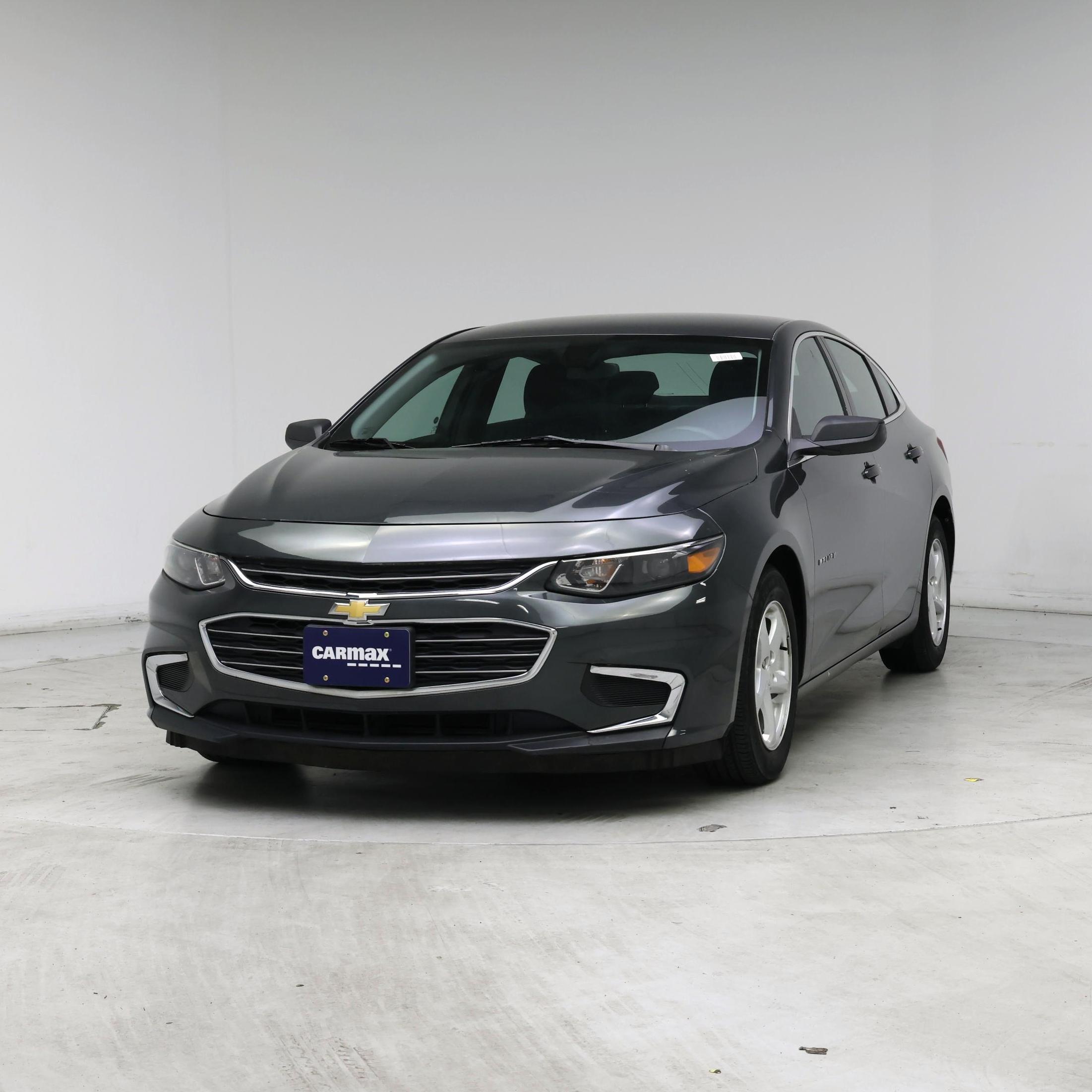 Thumbnail: 2017 Chevrolet Malibu - 4