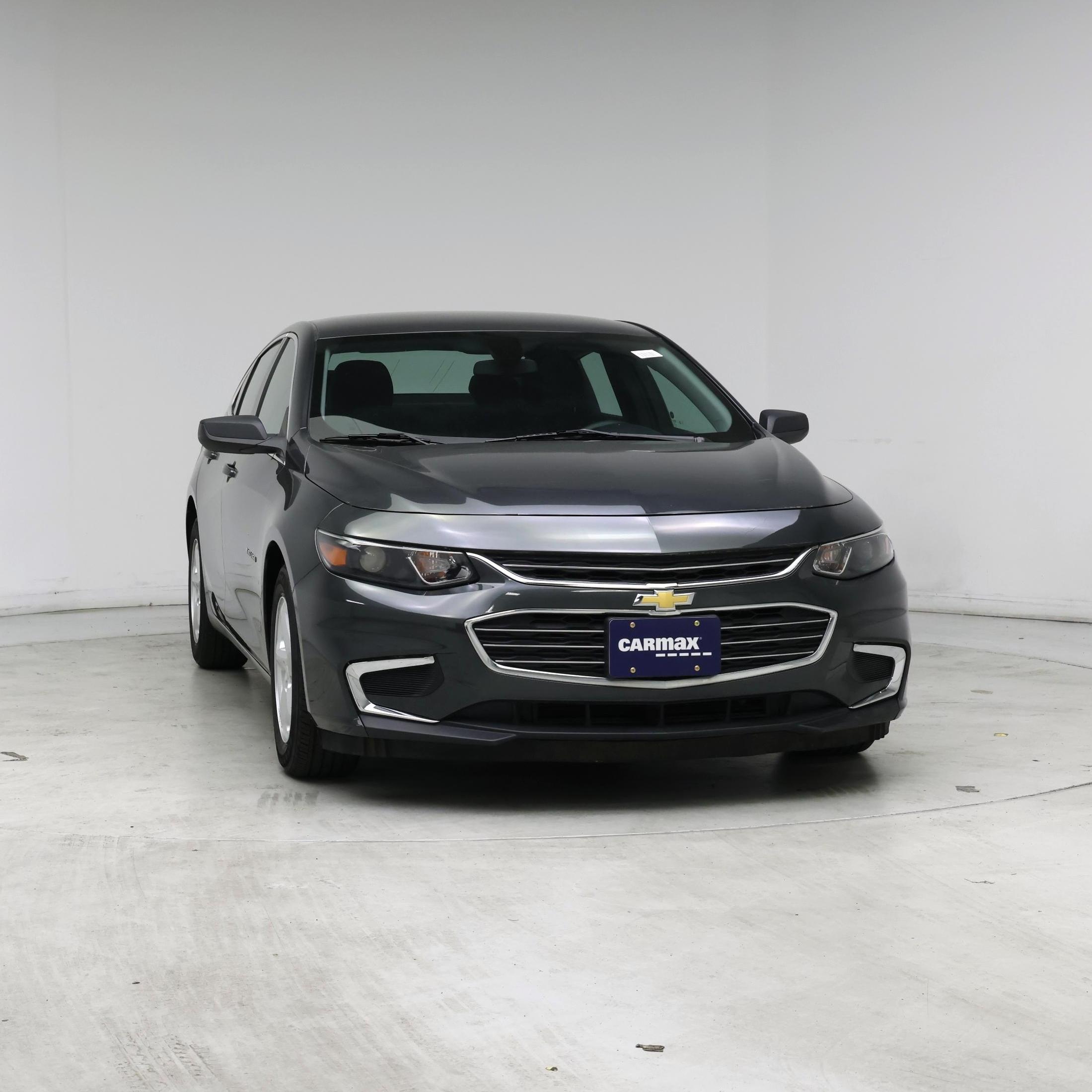 Thumbnail: 2017 Chevrolet Malibu - 5