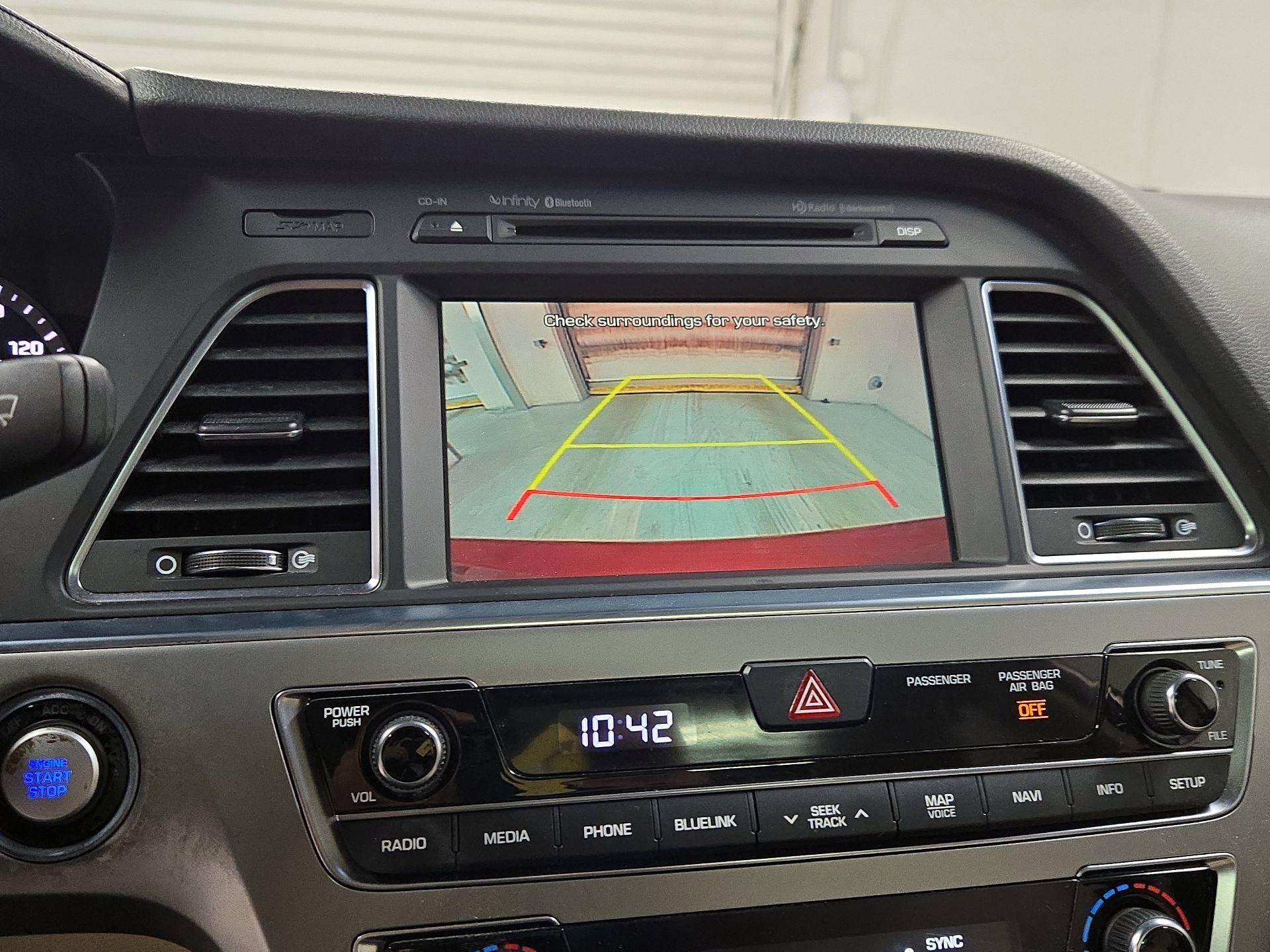 Thumbnail: 2016 Hyundai Sonata - 15