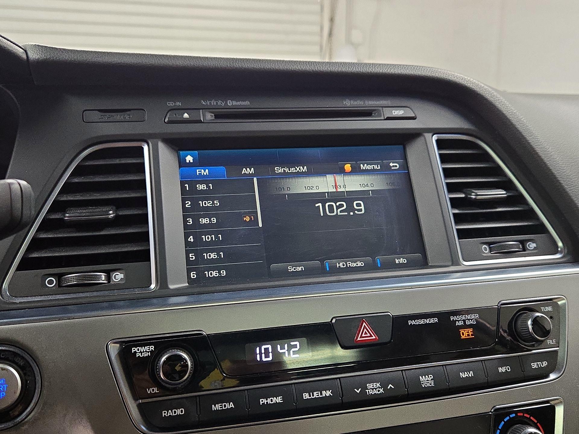 Thumbnail: 2016 Hyundai Sonata - 16