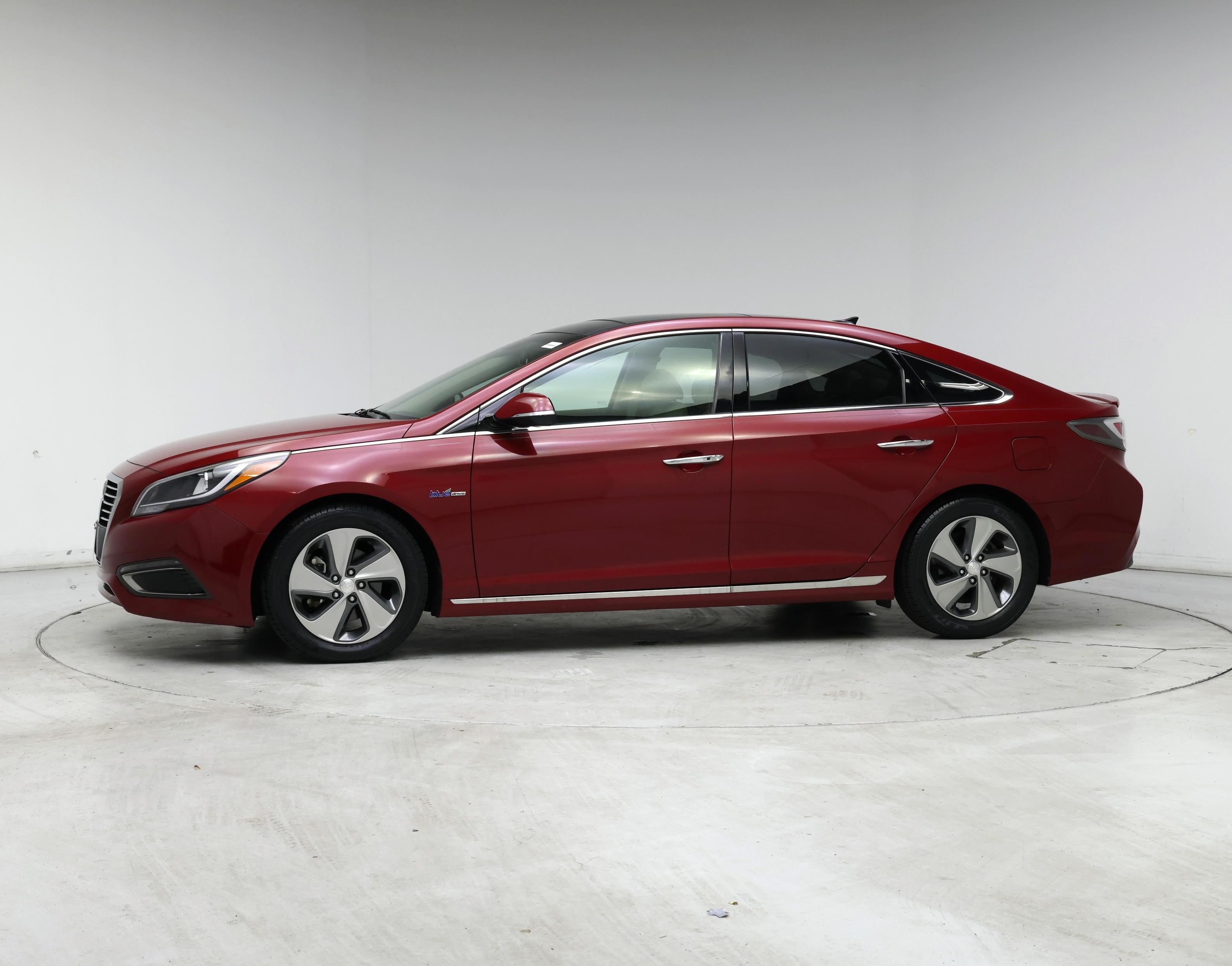 Thumbnail: 2016 Hyundai Sonata - 3
