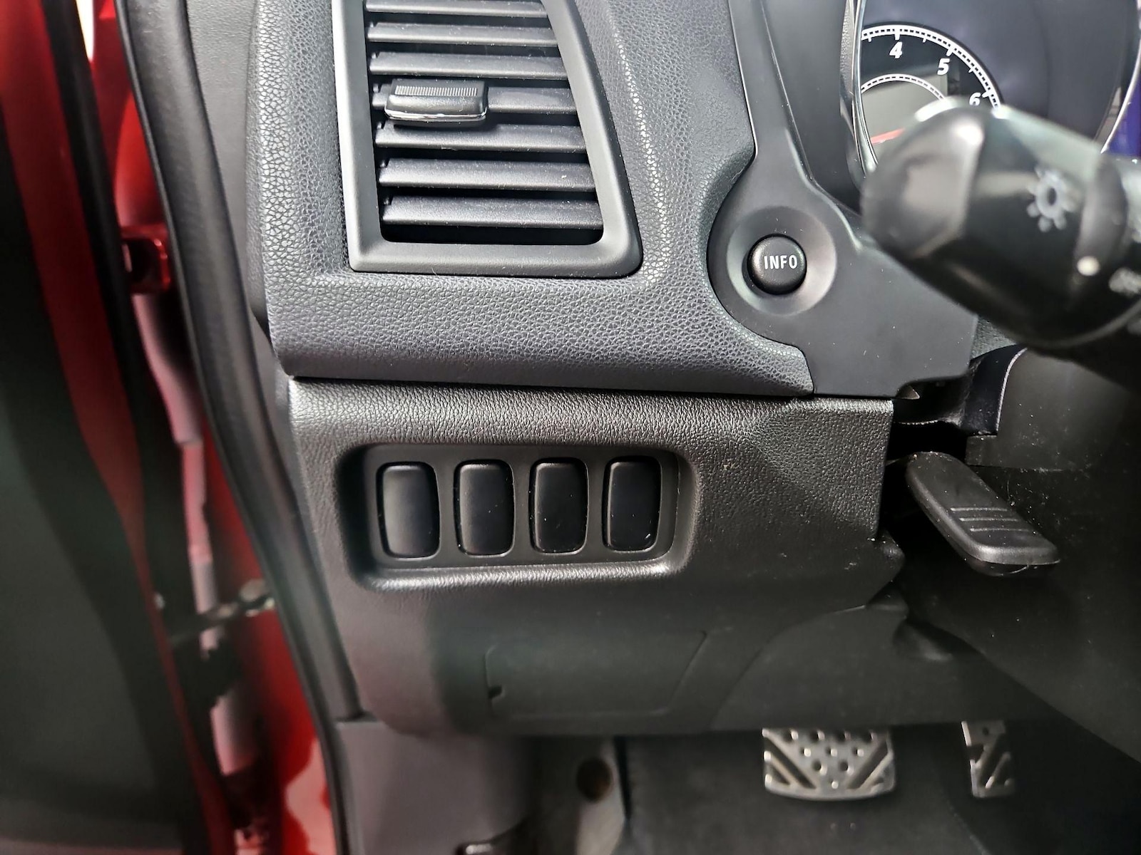 2019 Mitsubishi Outlander Sport LE - Photo 14