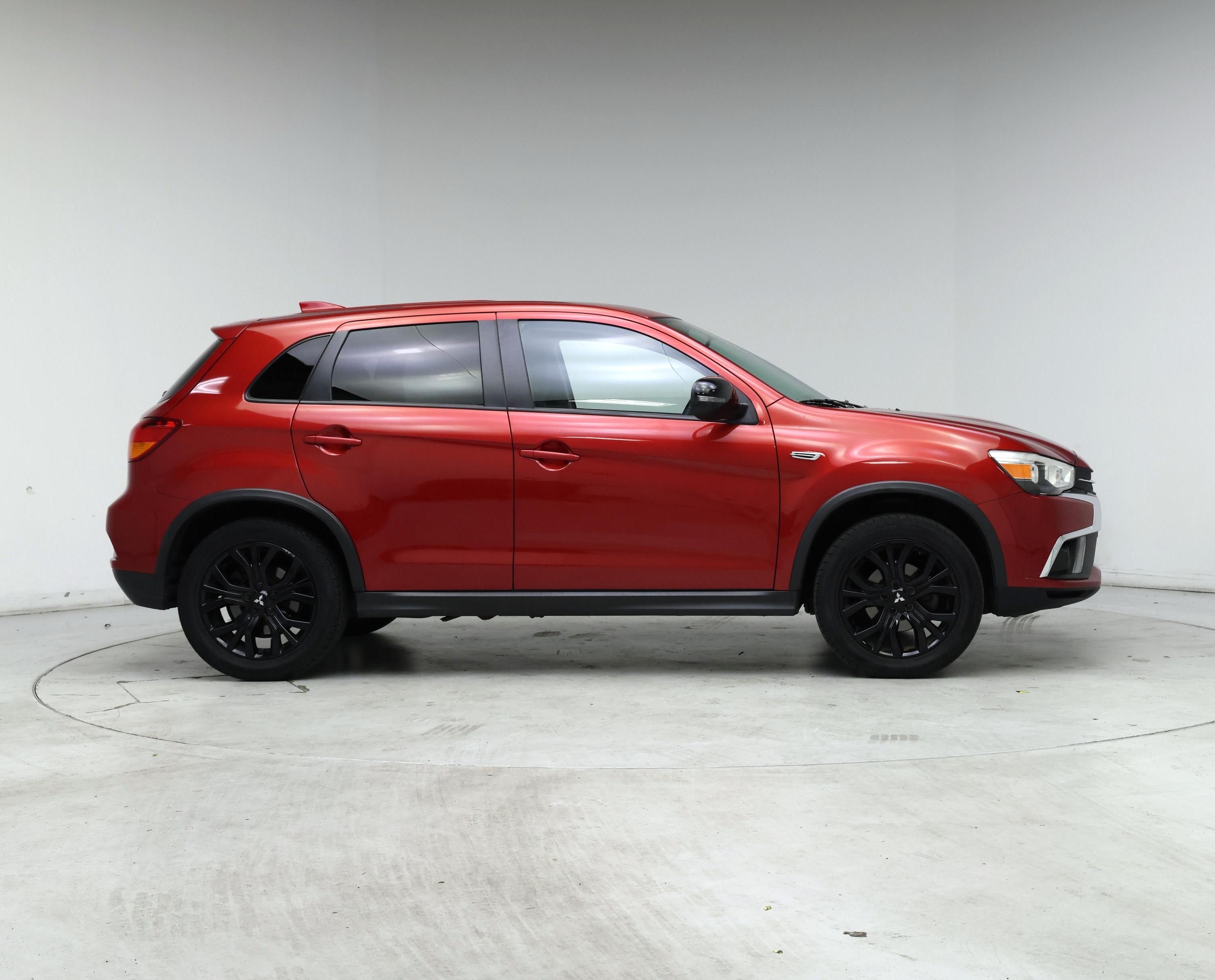 Thumbnail: 2019 Mitsubishi Outlander Sport - 7