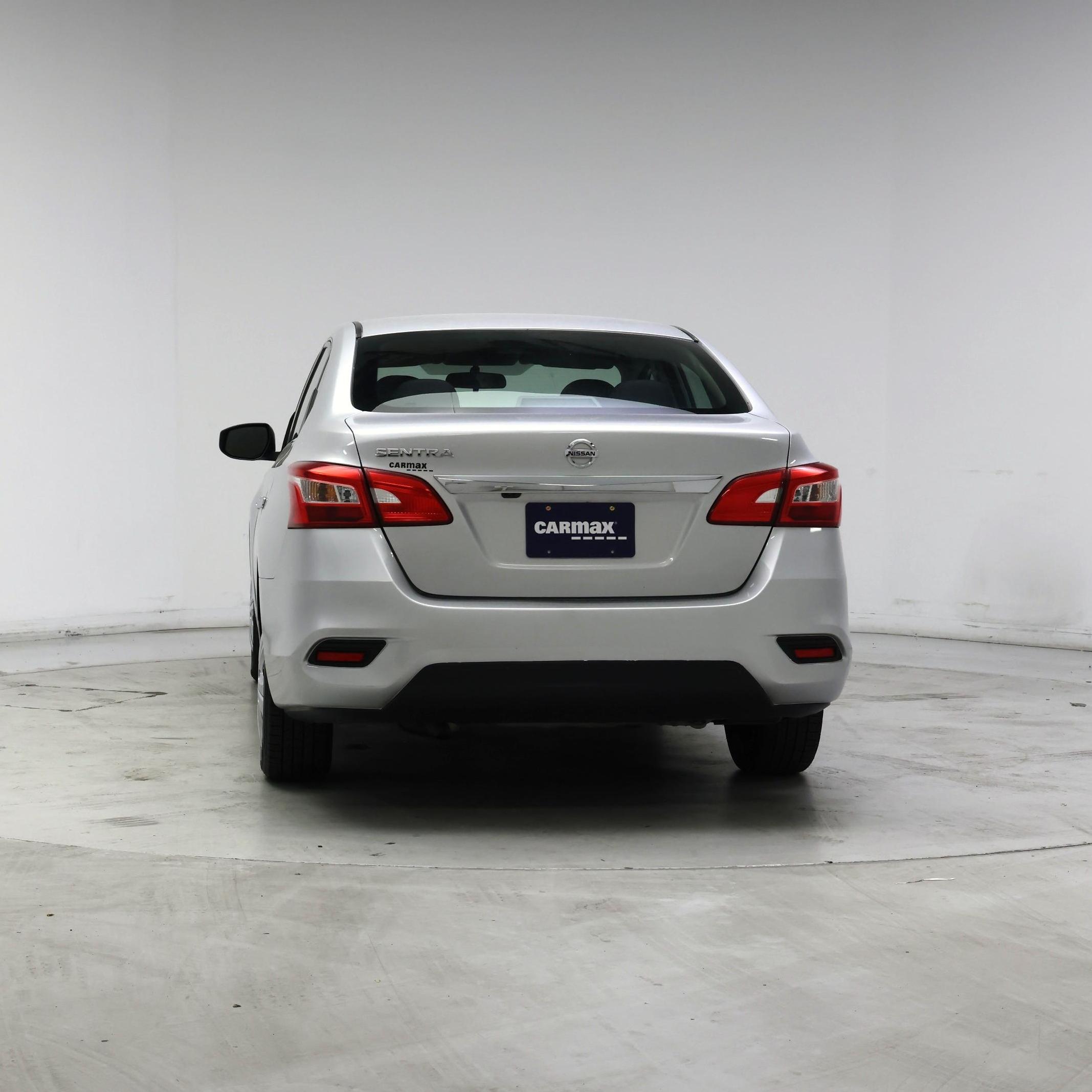 Thumbnail: 2018 Nissan Sentra - 6