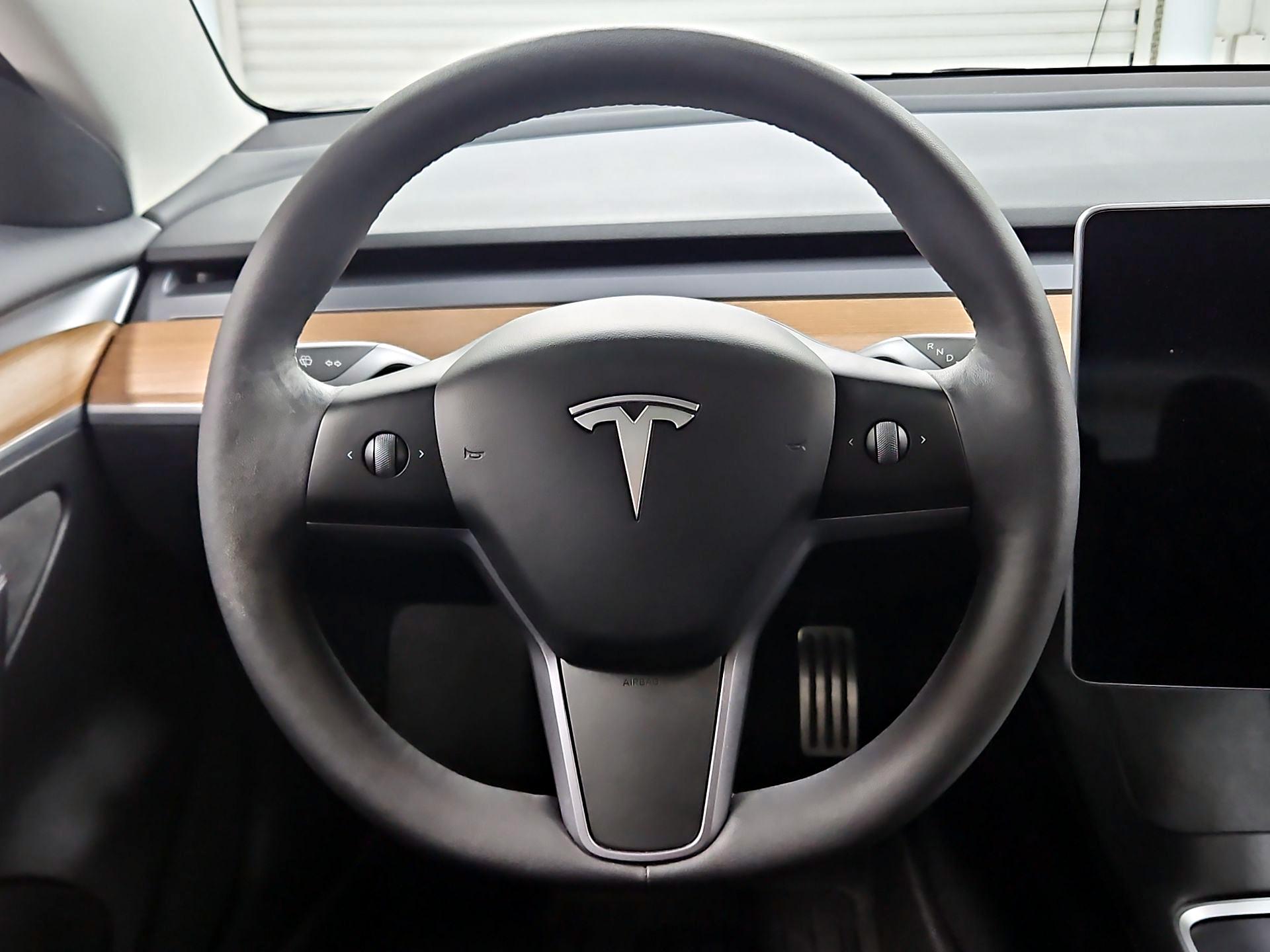 Thumbnail: 2022 Tesla Model 3 - 10