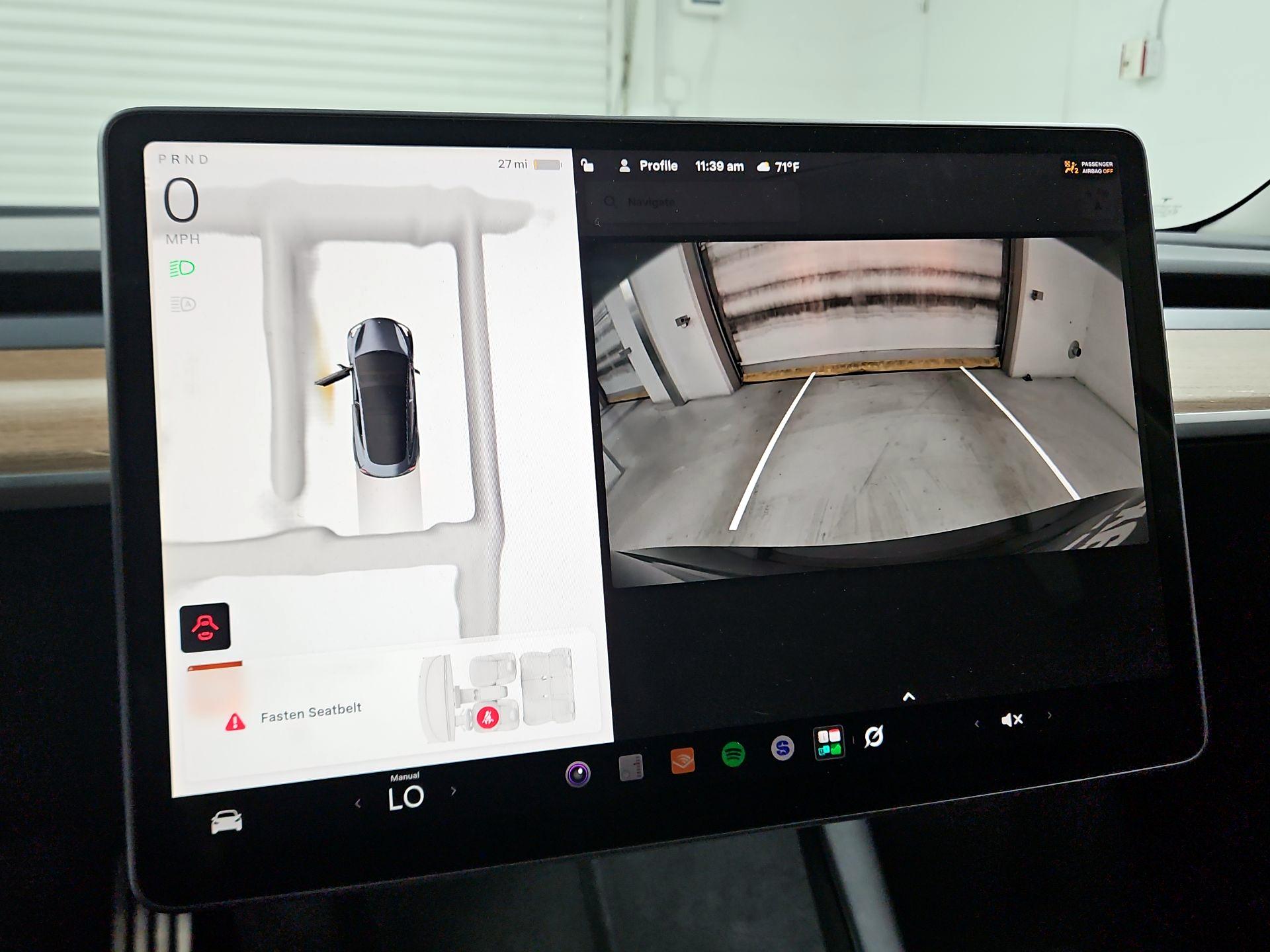 Thumbnail: 2022 Tesla Model 3 - 14