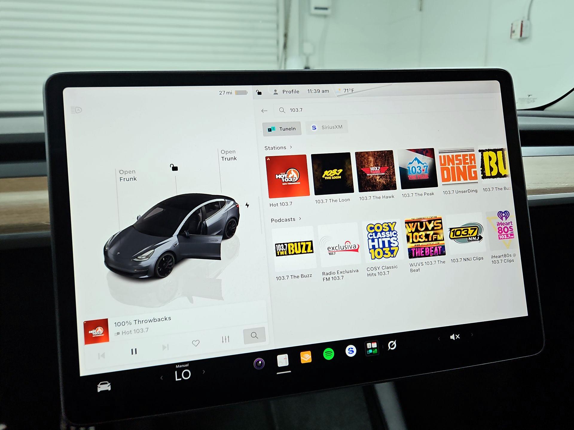 Thumbnail: 2022 Tesla Model 3 - 15